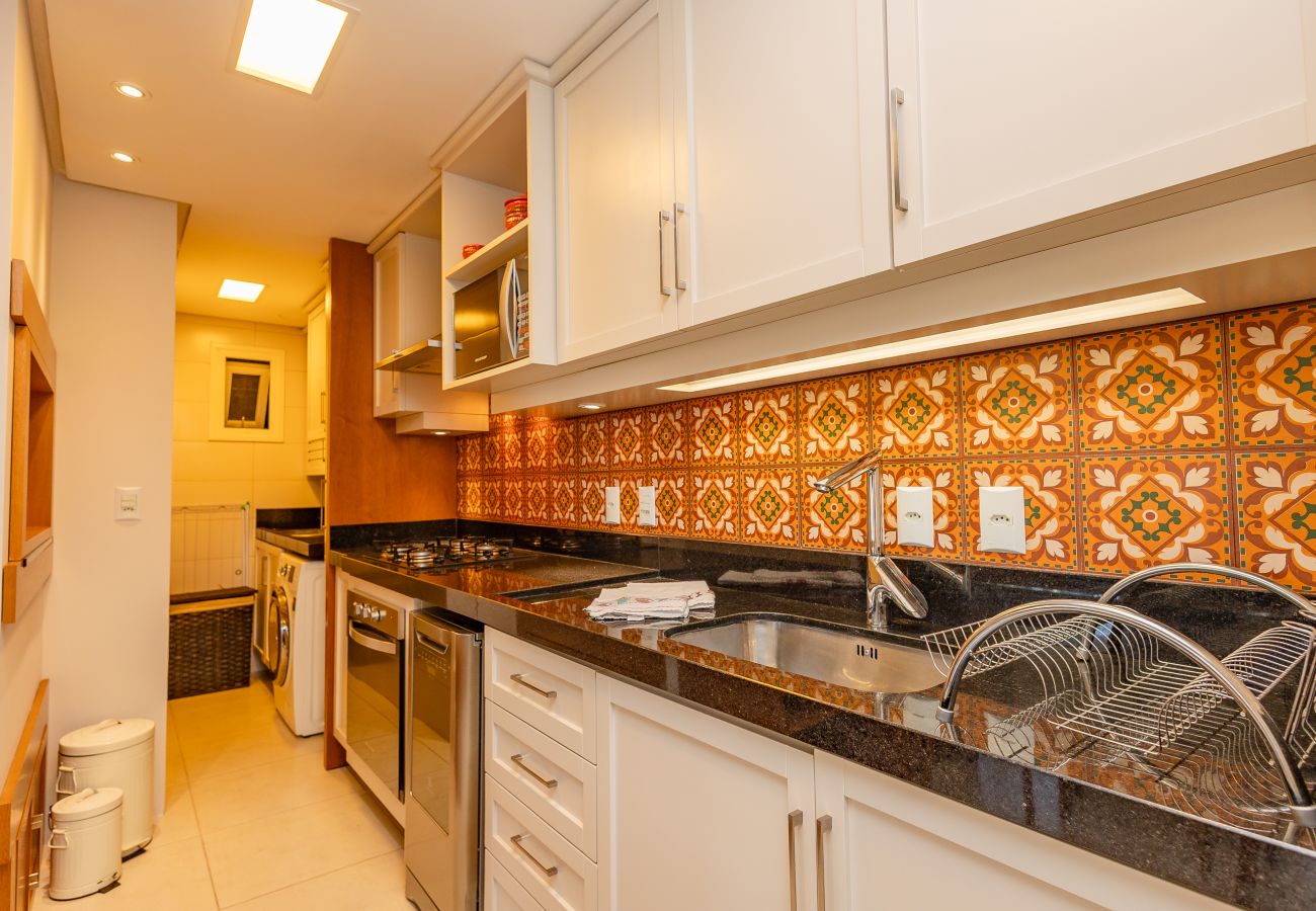 Apartamento em Gramado - ¡NOVO! Ap térreo 2D (1 suite) a 6 min da R Coberta