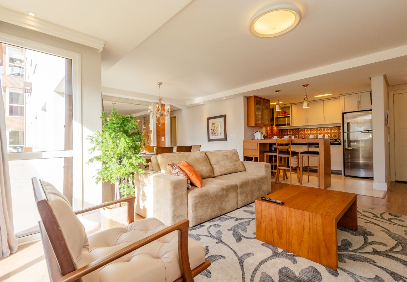 Apartamento em Gramado - ¡NOVO! Ap térreo 2D (1 suite) a 6 min da R Coberta