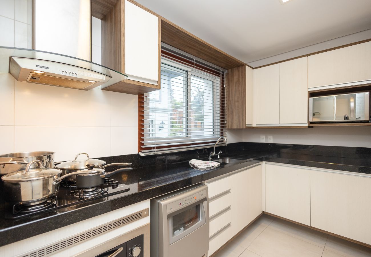 Apartamento em Gramado - NOVO! Ap 2Q com suite a 300m da R Coberta!