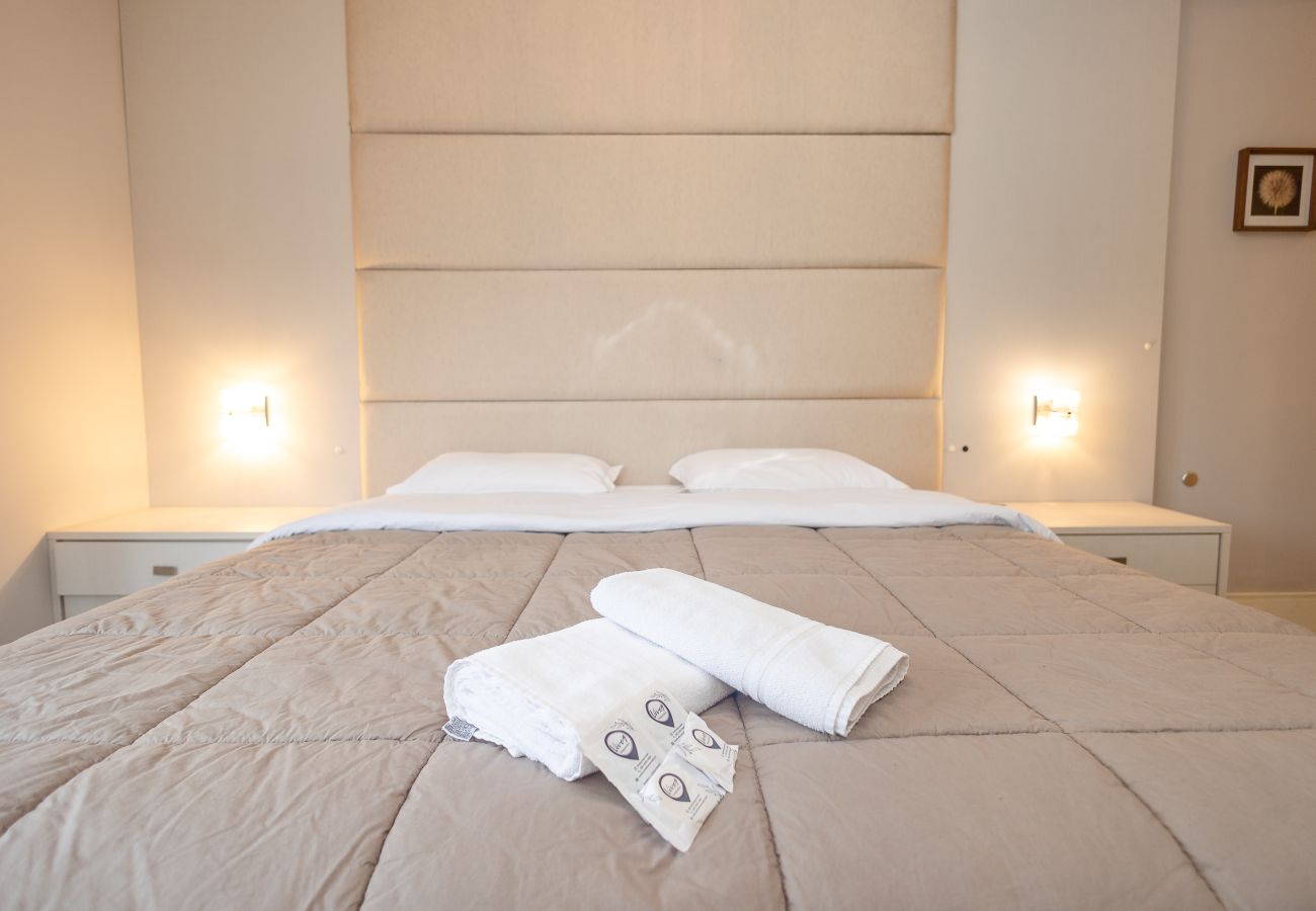 Apartamento em Gramado - NOVO! Ap 2Q com suite a 300m da R Coberta!