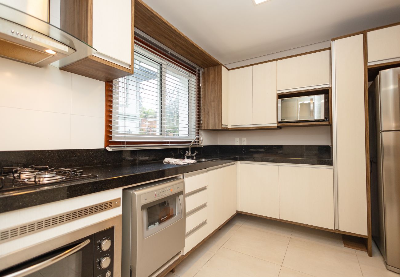 Apartamento em Gramado - NOVO! Ap 2Q com suite a 300m da R Coberta!