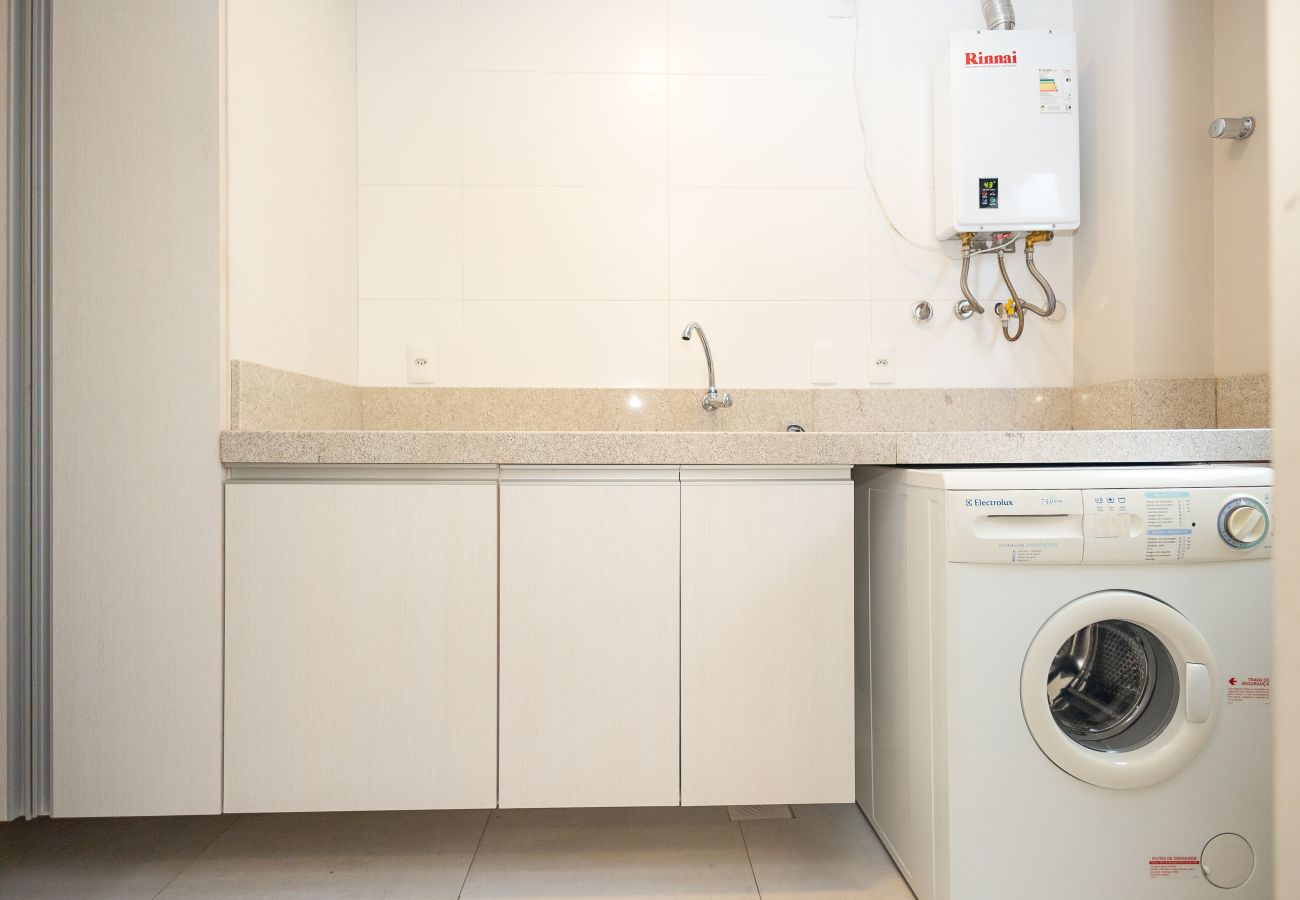 Apartamento em Gramado - NOVO! Ap 2Q com suite a 300m da R Coberta!