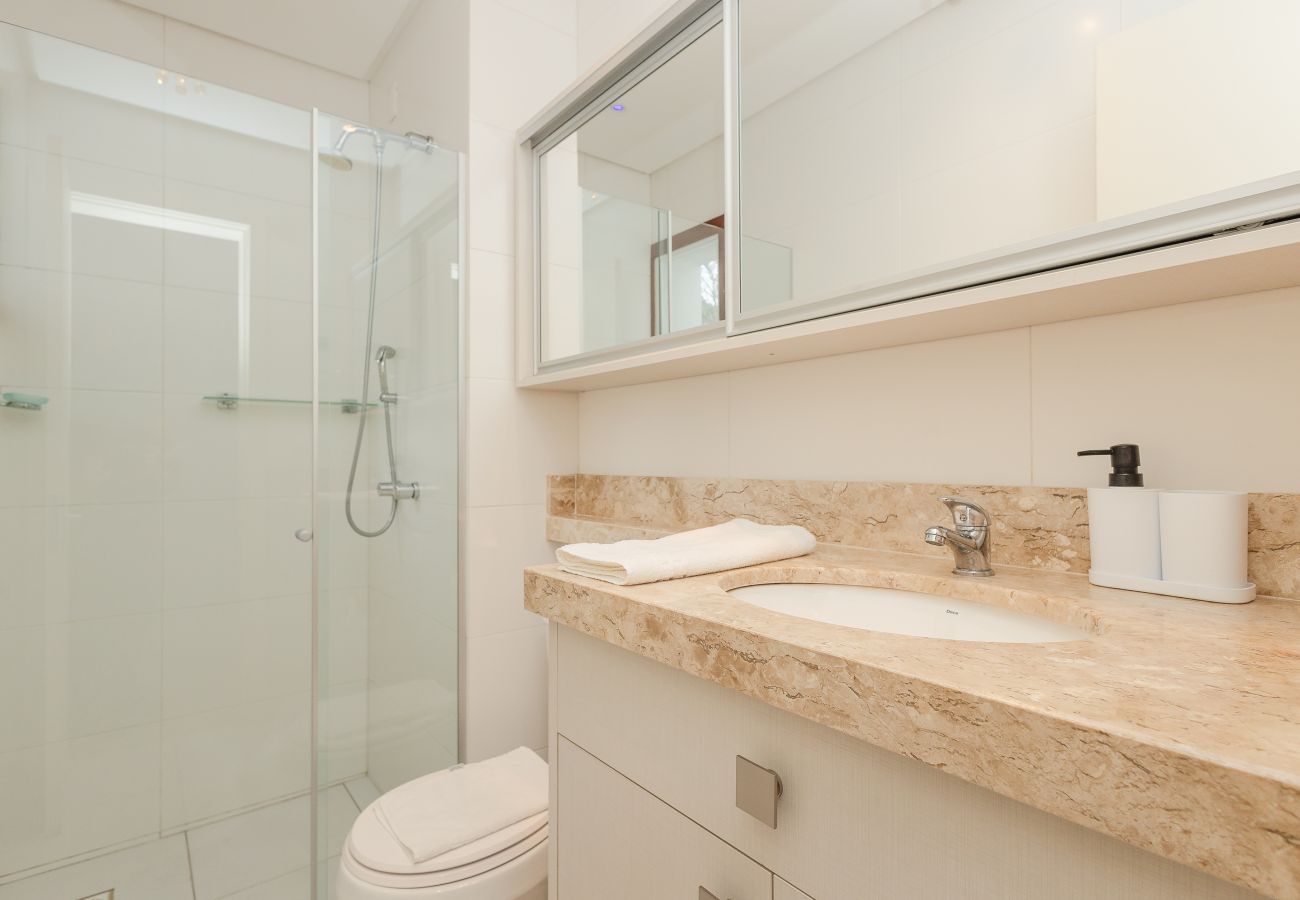 Apartamento em Gramado - NOVO! Ap 2Q com suite a 300m da R Coberta!