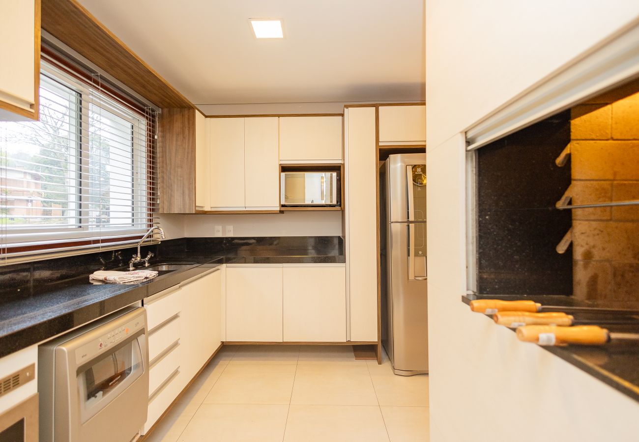 Apartamento em Gramado - NOVO! Ap 2Q com suite a 300m da R Coberta!