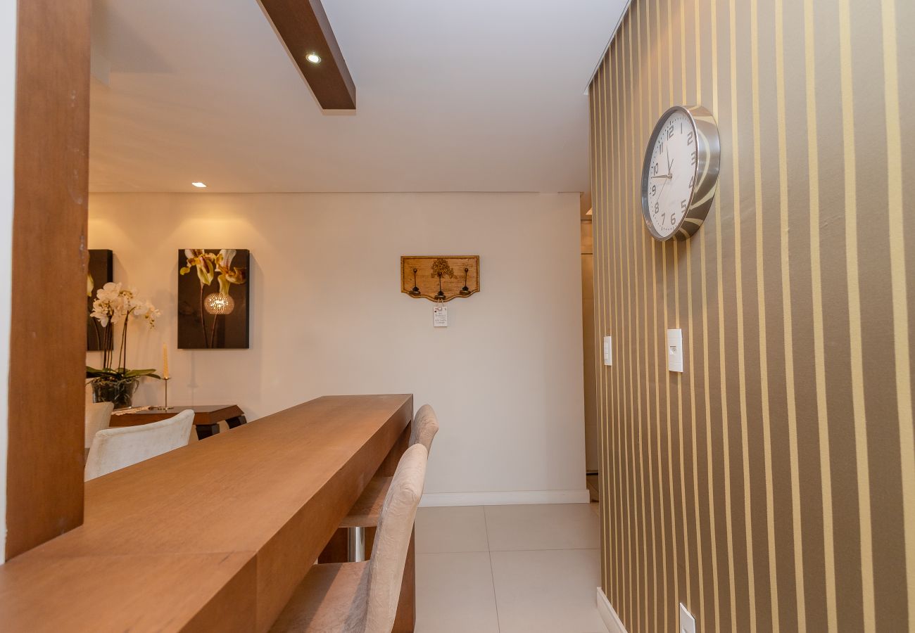 Apartamento em Gramado - Faça Tudo a Pé! 150m Rua Coberta | 2 Suítes