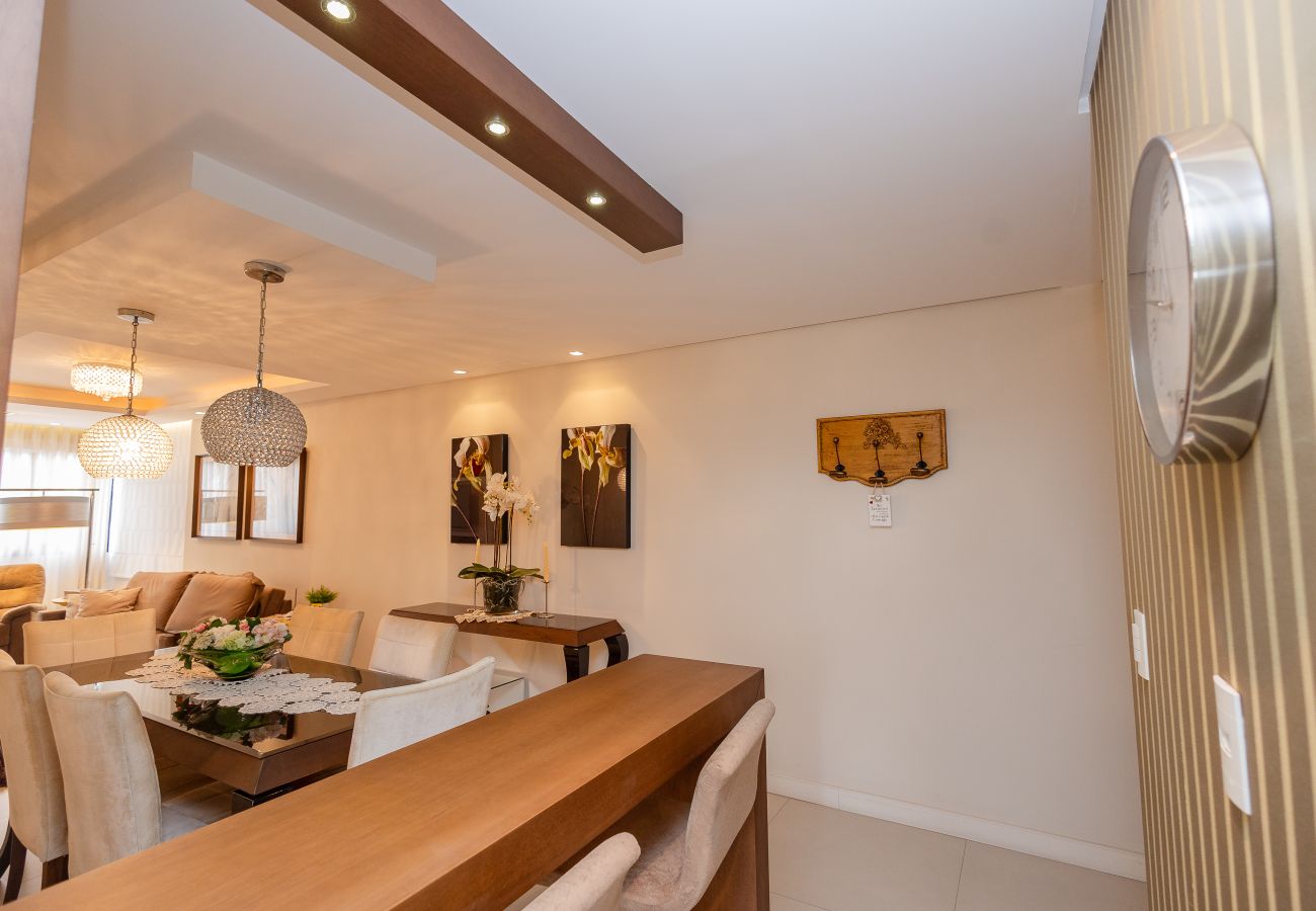 Apartamento em Gramado - Faça Tudo a Pé! 150m Rua Coberta | 2 Suítes