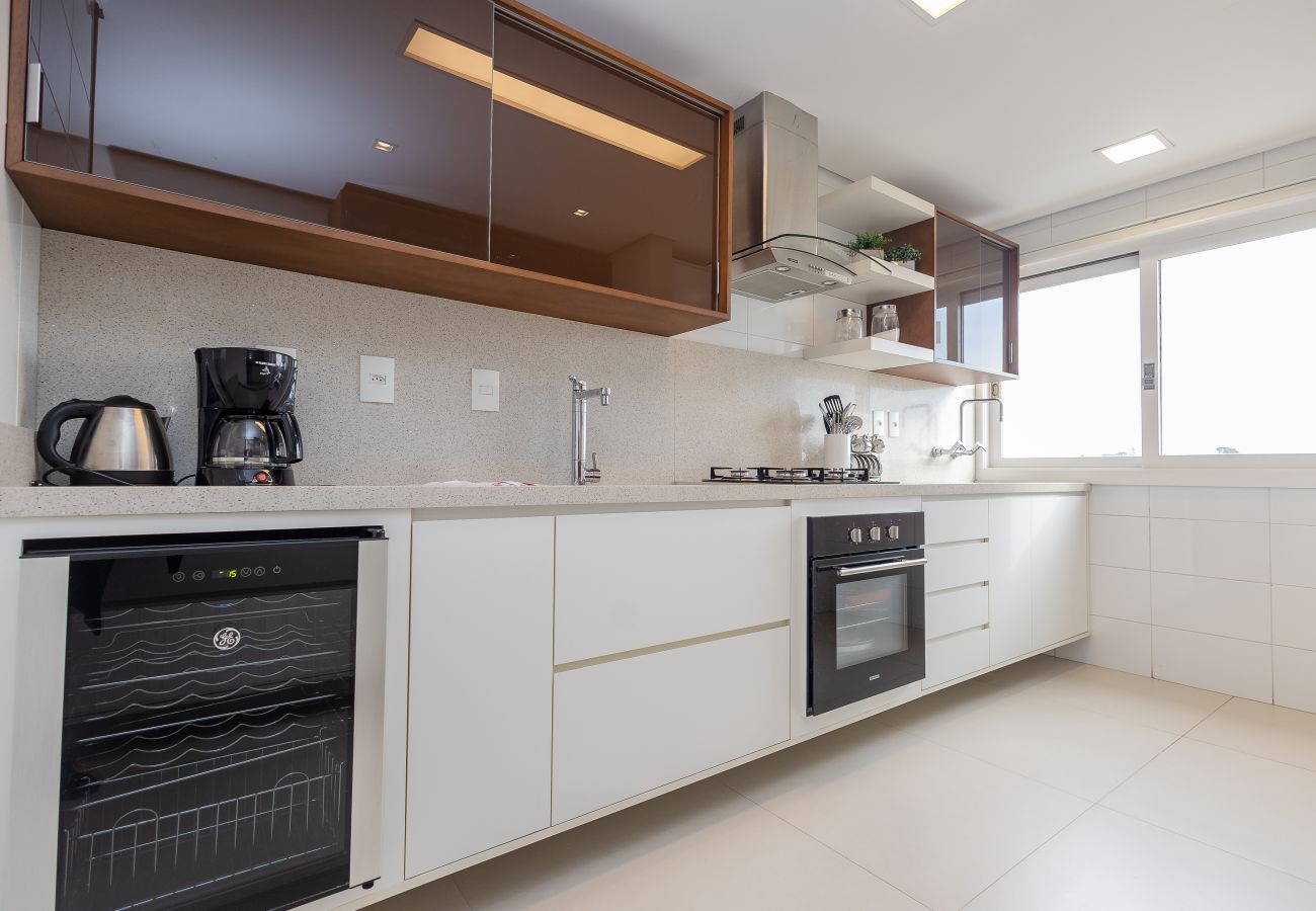 Apartamento em Gramado - Faça Tudo a Pé! 150m Rua Coberta | 2 Suítes