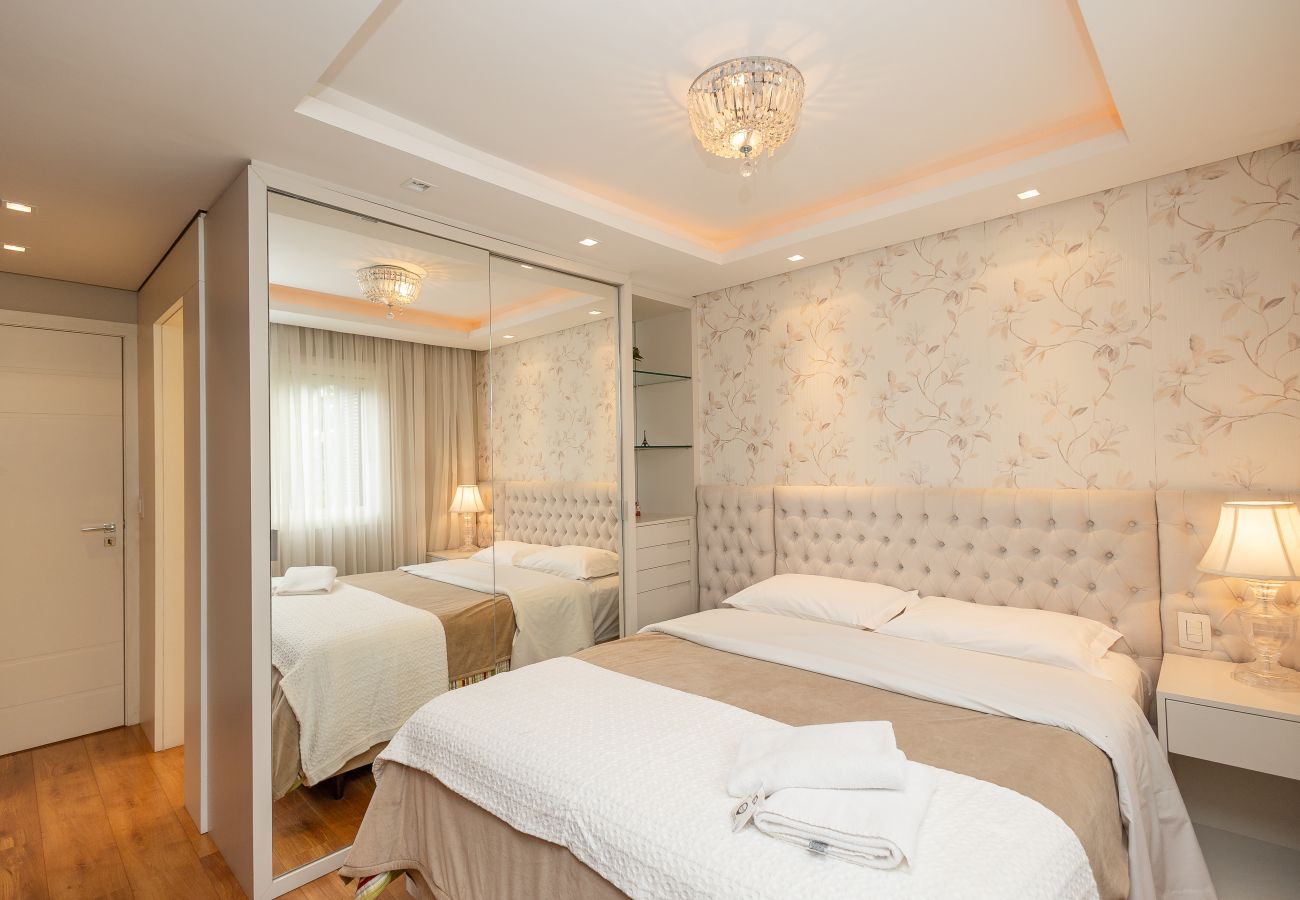 Apartamento em Gramado - Faça Tudo a Pé! 150m Rua Coberta | 2 Suítes