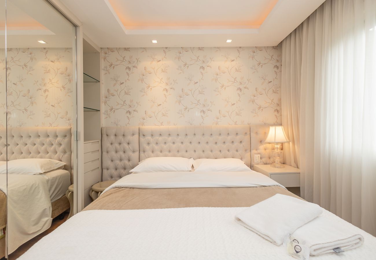 Apartamento em Gramado - Faça Tudo a Pé! 150m Rua Coberta | 2 Suítes