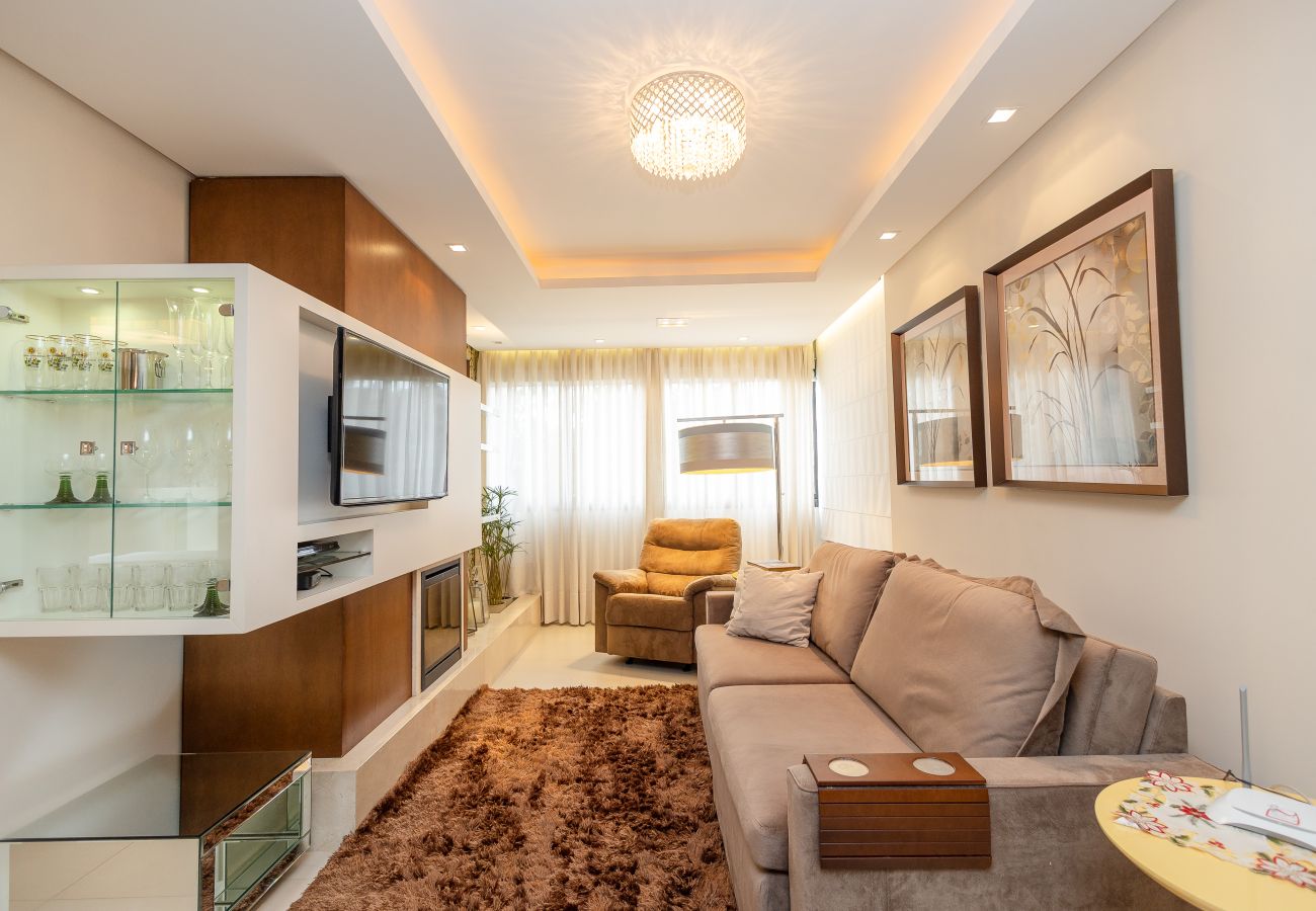Apartamento em Gramado - Faça Tudo a Pé! 150m Rua Coberta | 2 Suítes