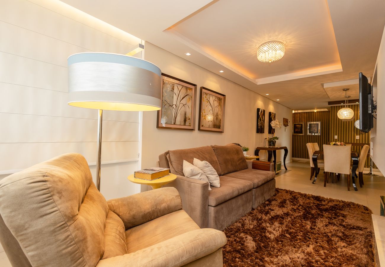 Apartamento em Gramado - Faça Tudo a Pé! 150m Rua Coberta | 2 Suítes