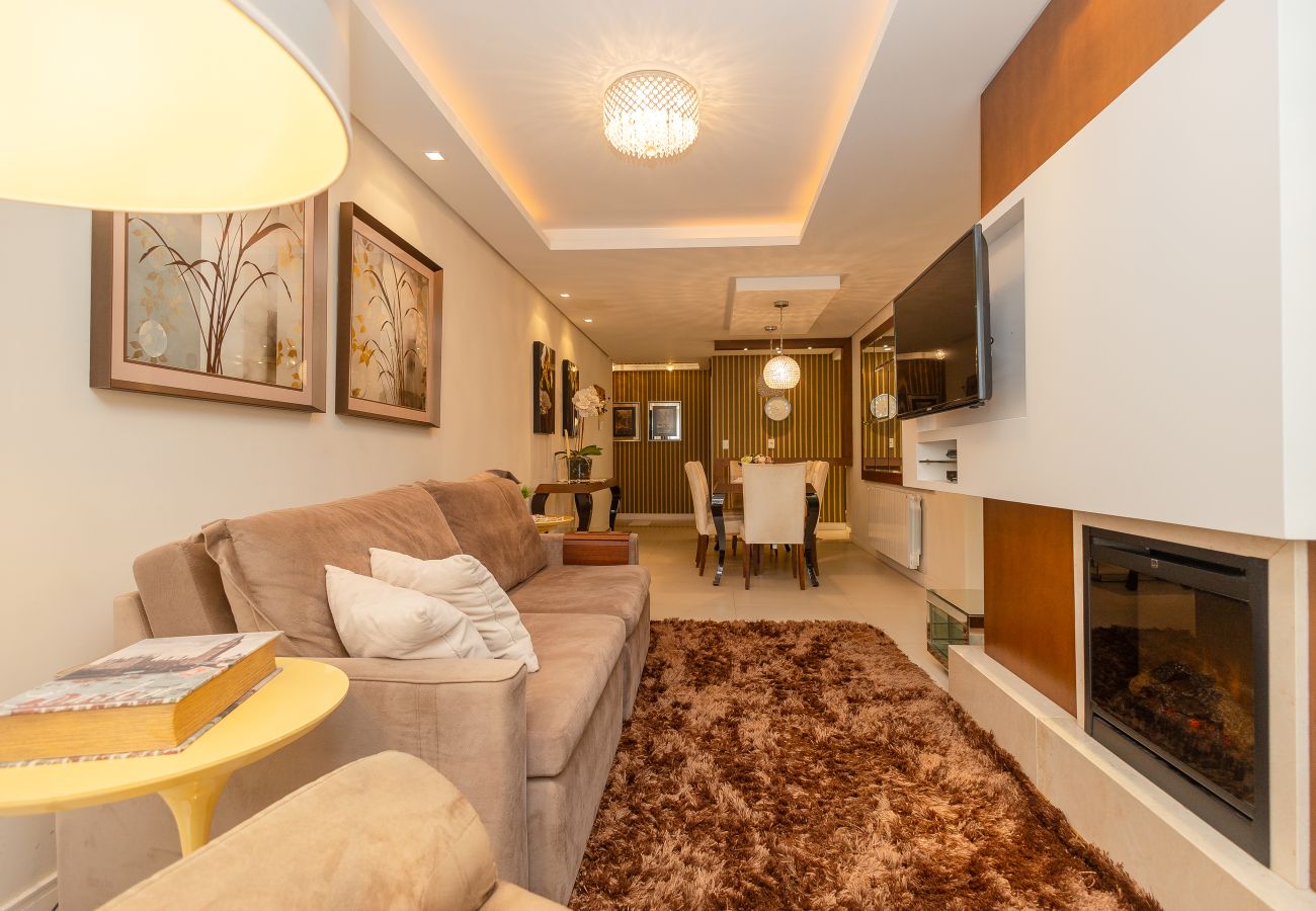 Apartamento em Gramado - Faça Tudo a Pé! 150m Rua Coberta | 2 Suítes