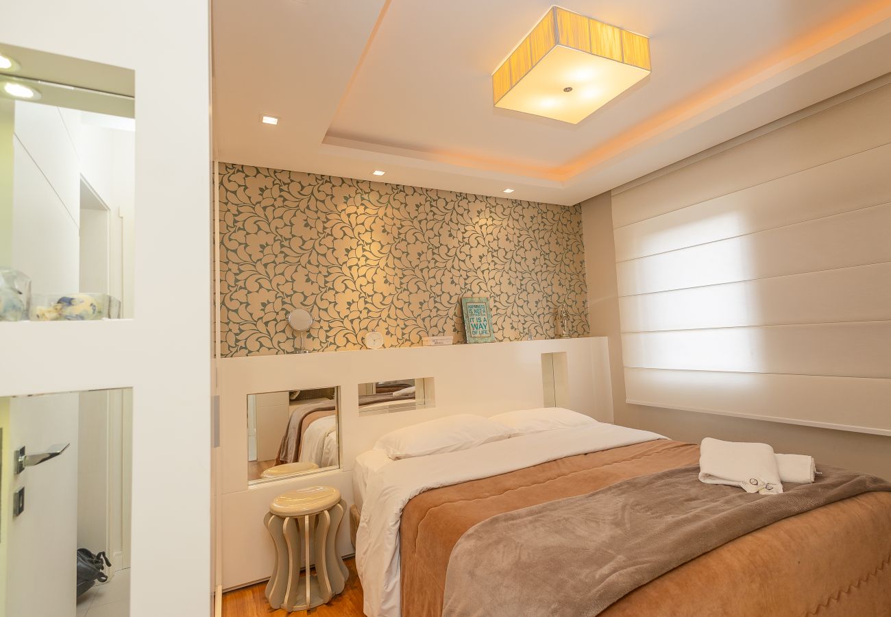 Apartamento em Gramado - Faça Tudo a Pé! 150m Rua Coberta | 2 Suítes