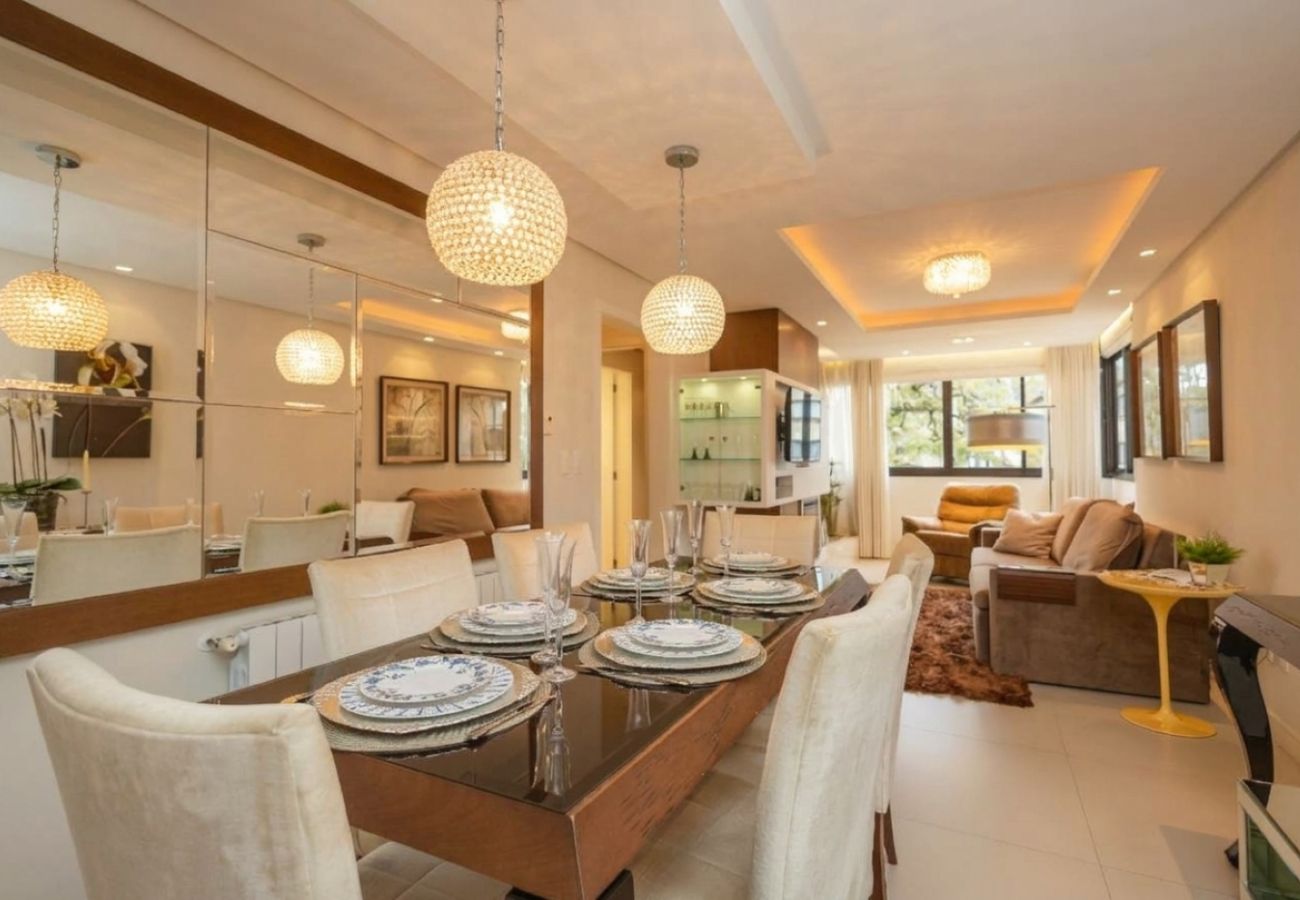 Apartamento em Gramado - Faça Tudo a Pé! 150m Rua Coberta | 2 Suítes