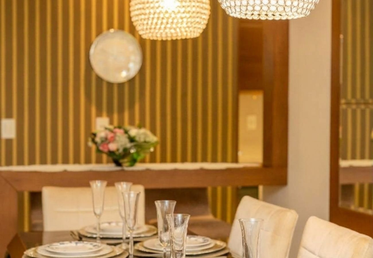 Apartamento em Gramado - Faça Tudo a Pé! 150m Rua Coberta | 2 Suítes
