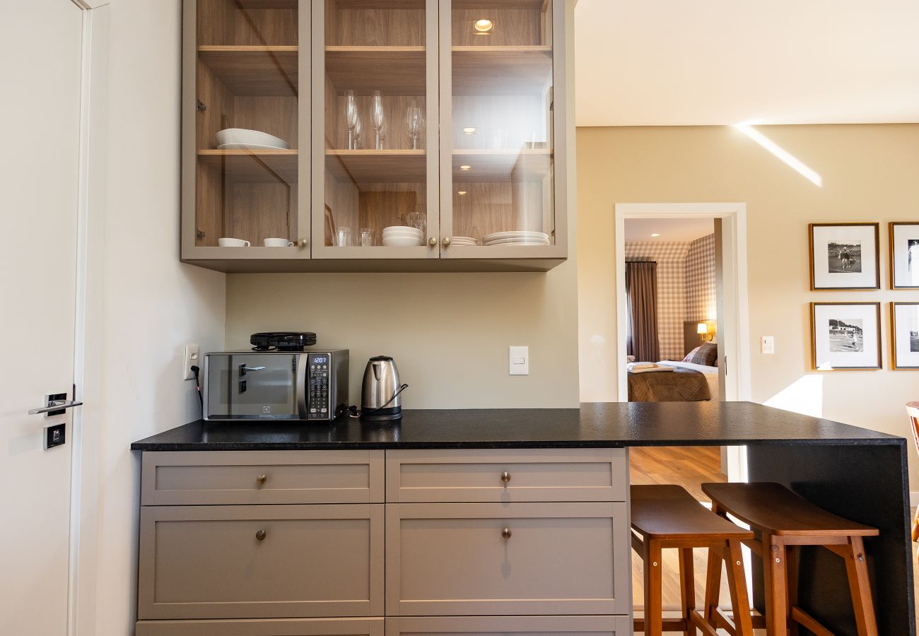 Apartamento em Gramado - 2 Apês Conectados | 100m Rua Torta | P/ 8 Pessoas