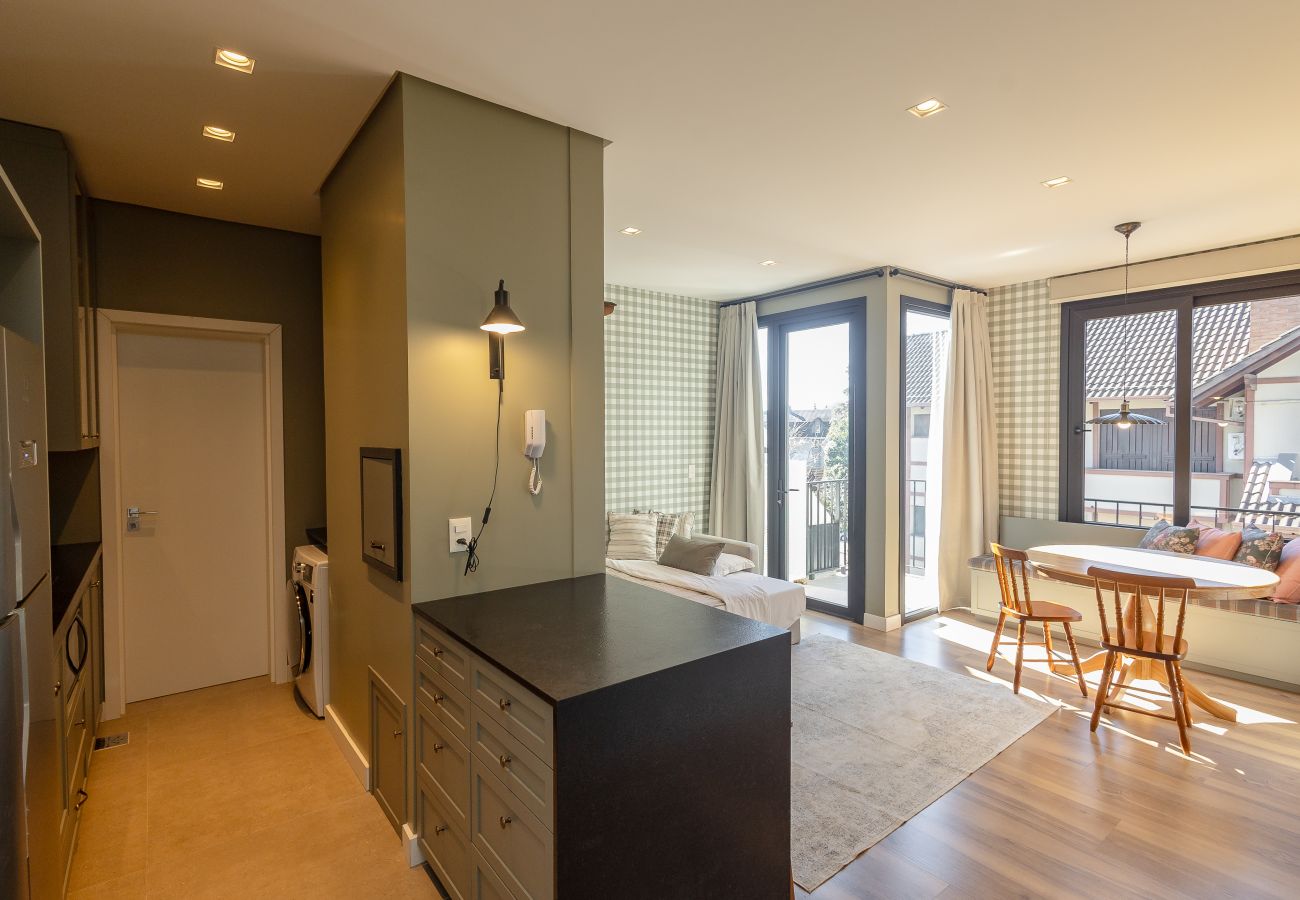 Apartamento em Gramado - 2 Apês Conectados | 100m Rua Torta | P/ 8 Pessoas