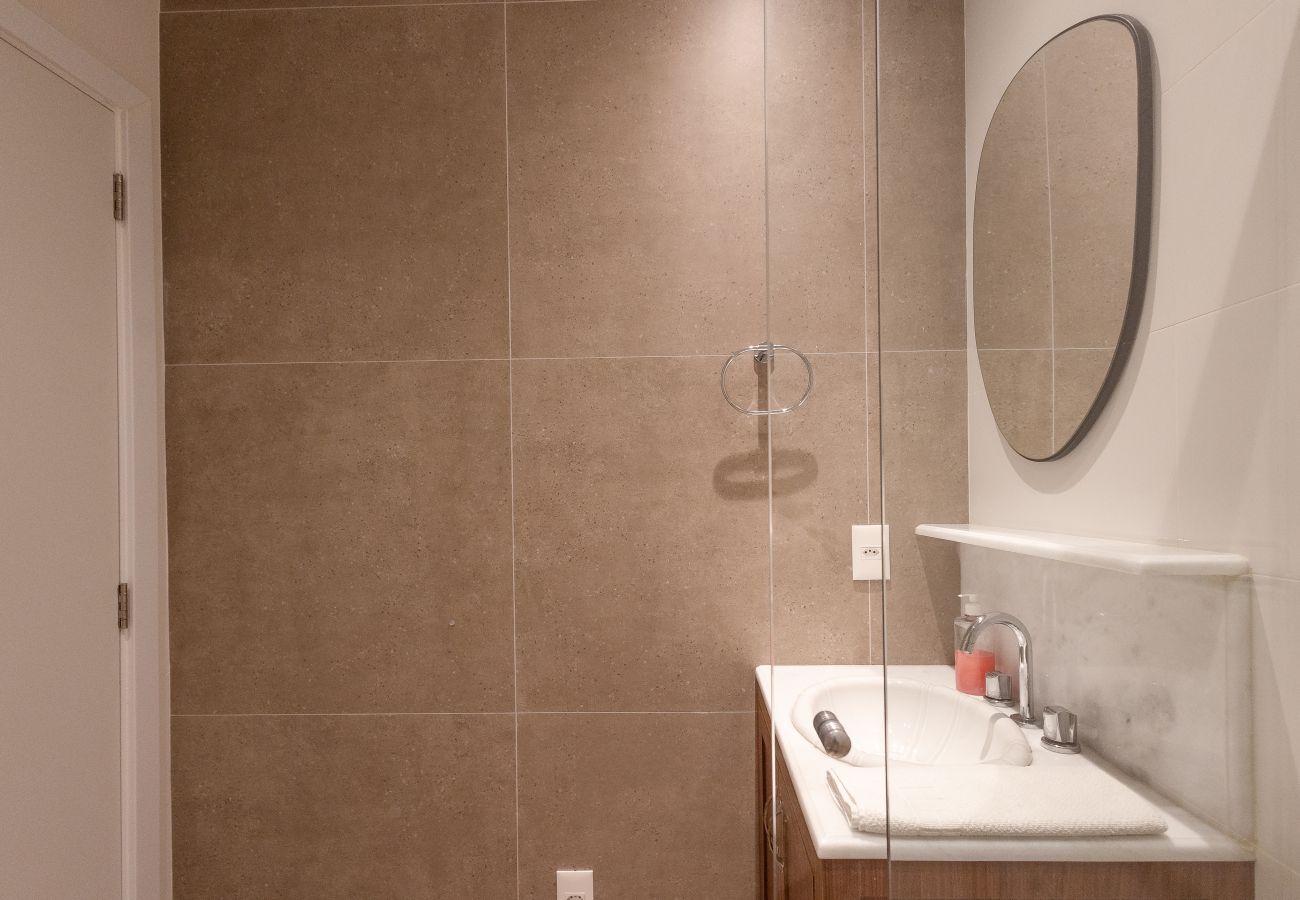 Apartamento em Gramado - 2 Apês Conectados | 100m Rua Torta | P/ 8 Pessoas