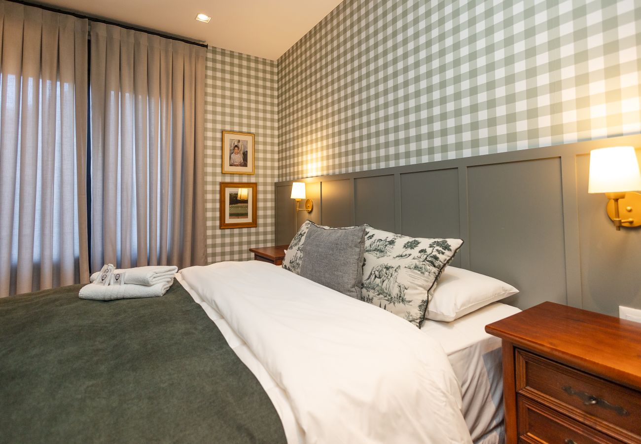 Apartamento em Gramado - 2 Apês Conectados | 100m Rua Torta | P/ 8 Pessoas