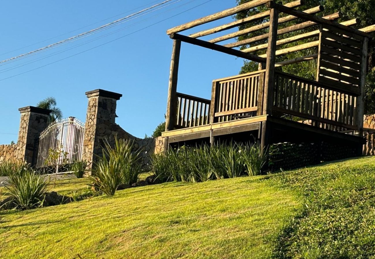 Alojamento de turismo rural em Gramado - Pousada Estrada Linha Bonita REF 539741