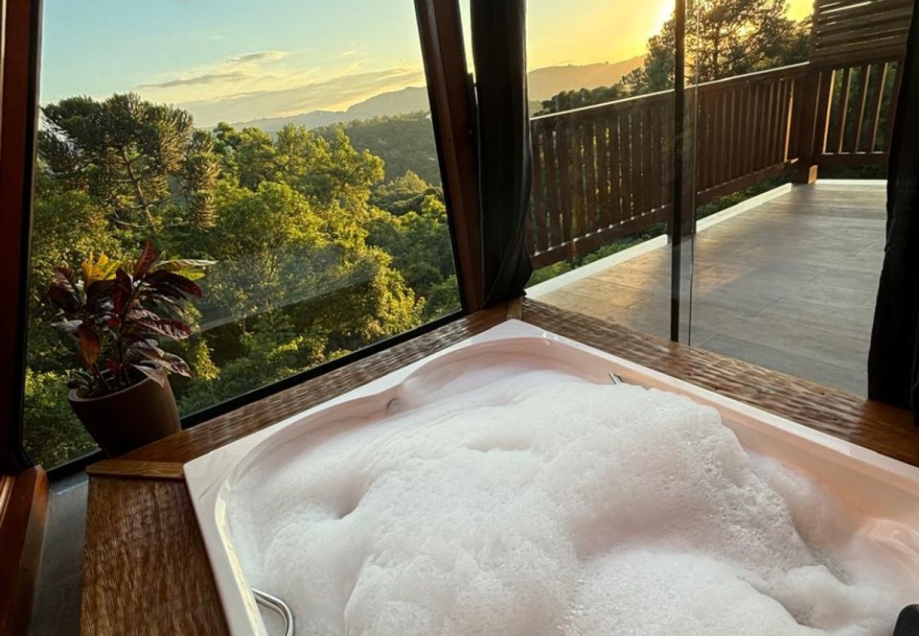 Alojamento de turismo rural em Gramado - Pousada Estrada Linha Bonita REF 539741