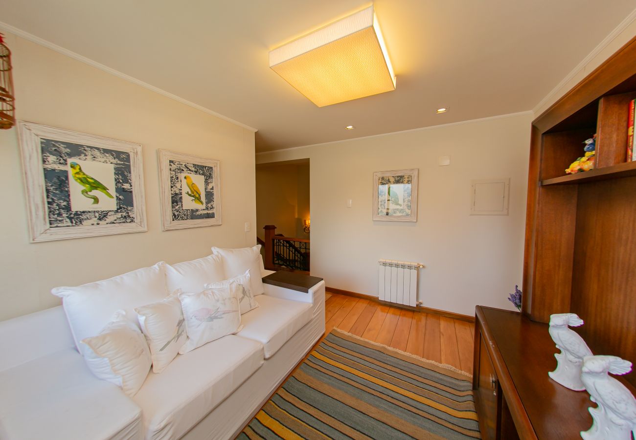 Apartamento em Gramado - Apartamento na Av Central REF 541161