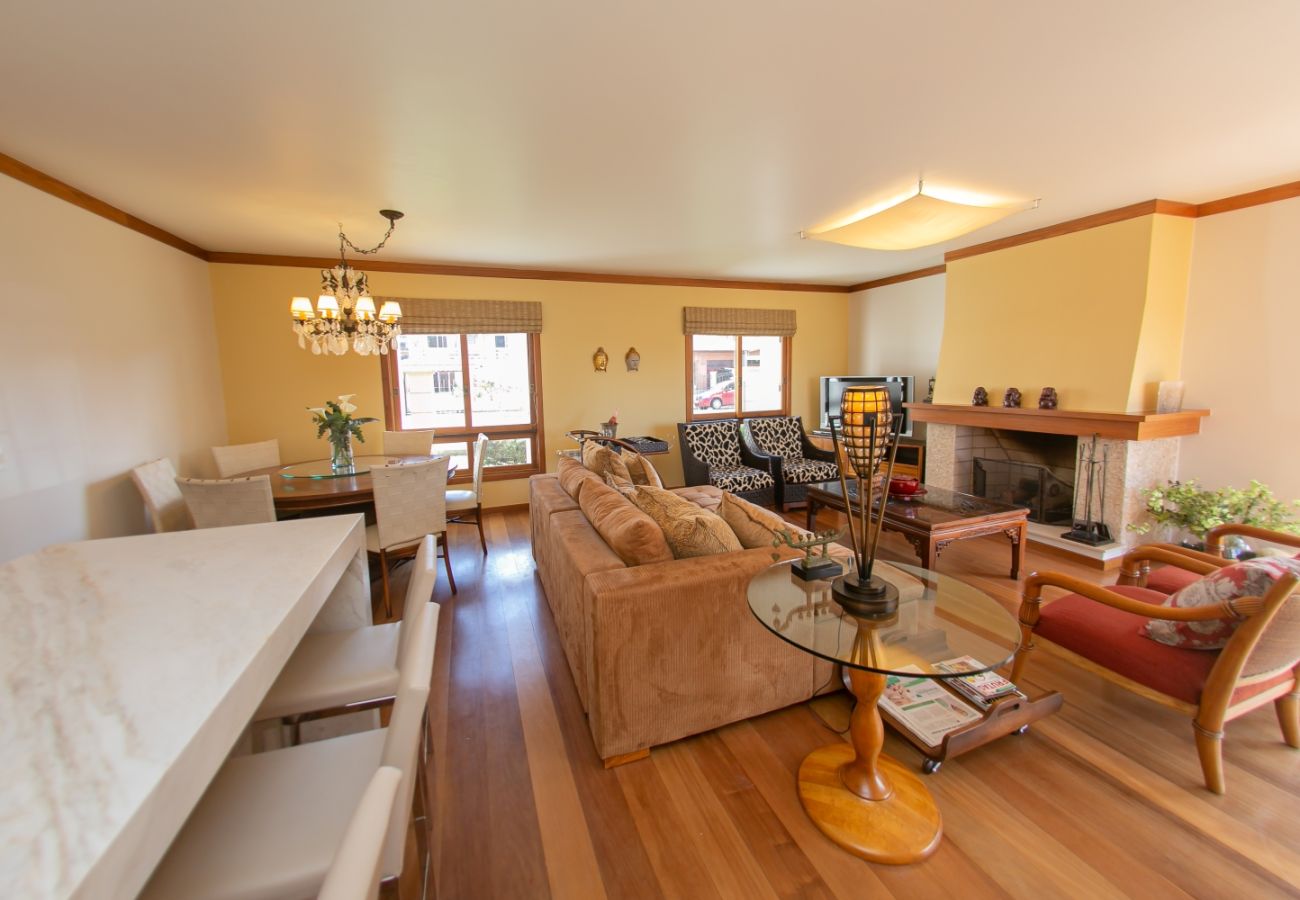Apartamento em Gramado - Apartamento na Av Central REF 541161