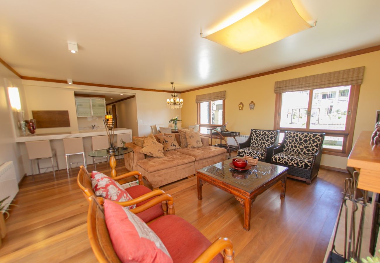 Apartamento em Gramado - Apartamento na Av Central REF 541161