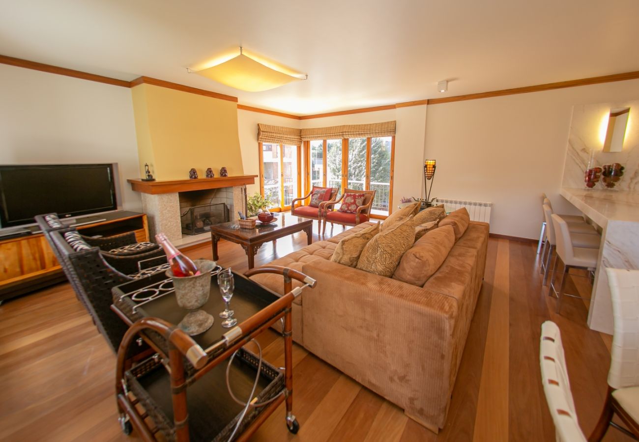 Apartamento em Gramado - Apartamento na Av Central REF 541161