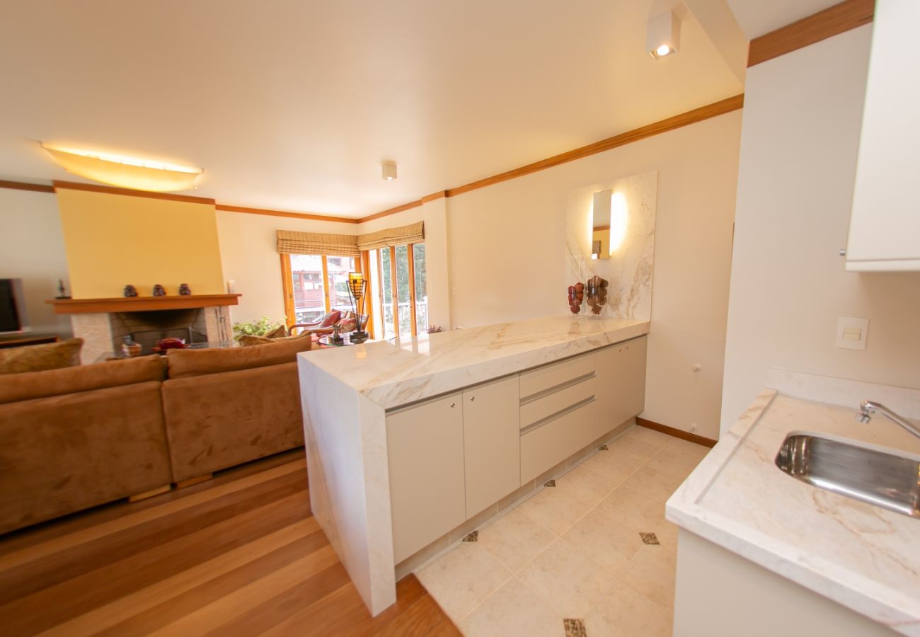 Apartamento em Gramado - Apartamento na Av Central REF 541161