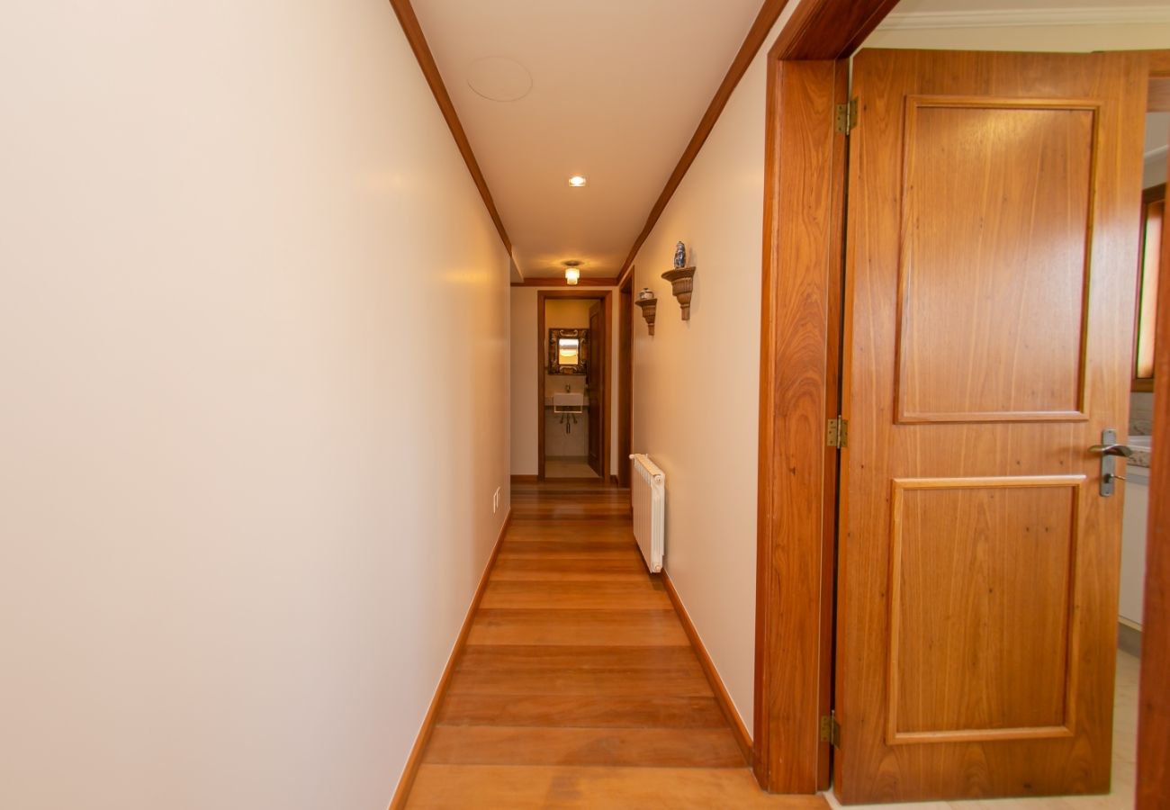 Apartamento em Gramado - Apartamento na Av Central REF 541161