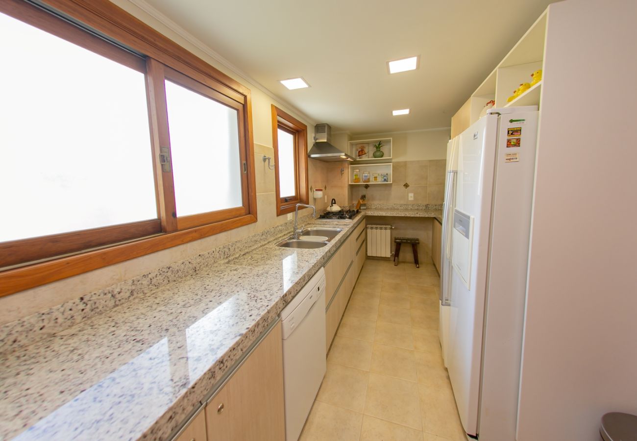 Apartamento em Gramado - Apartamento na Av Central REF 541161
