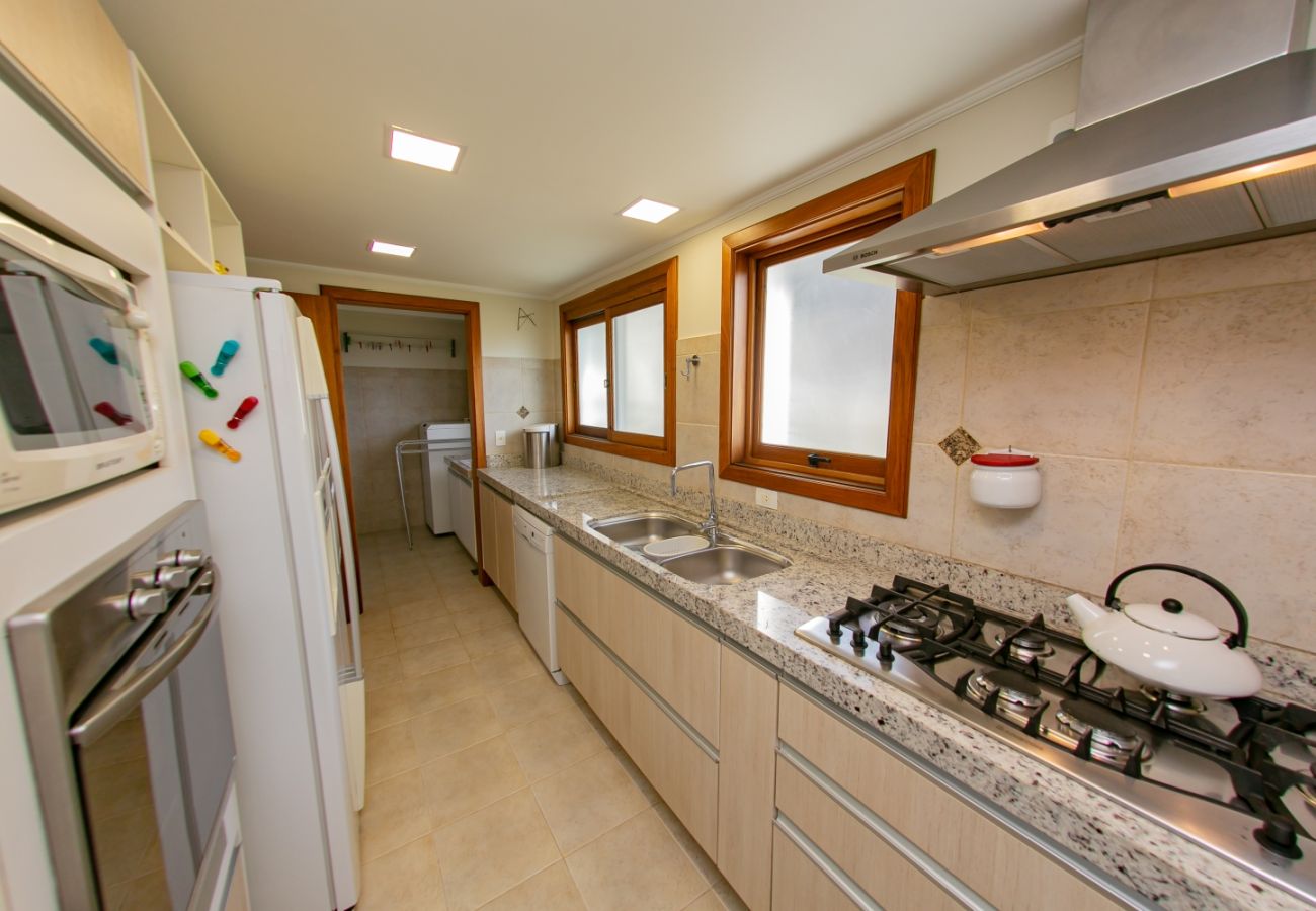 Apartamento em Gramado - Apartamento na Av Central REF 541161