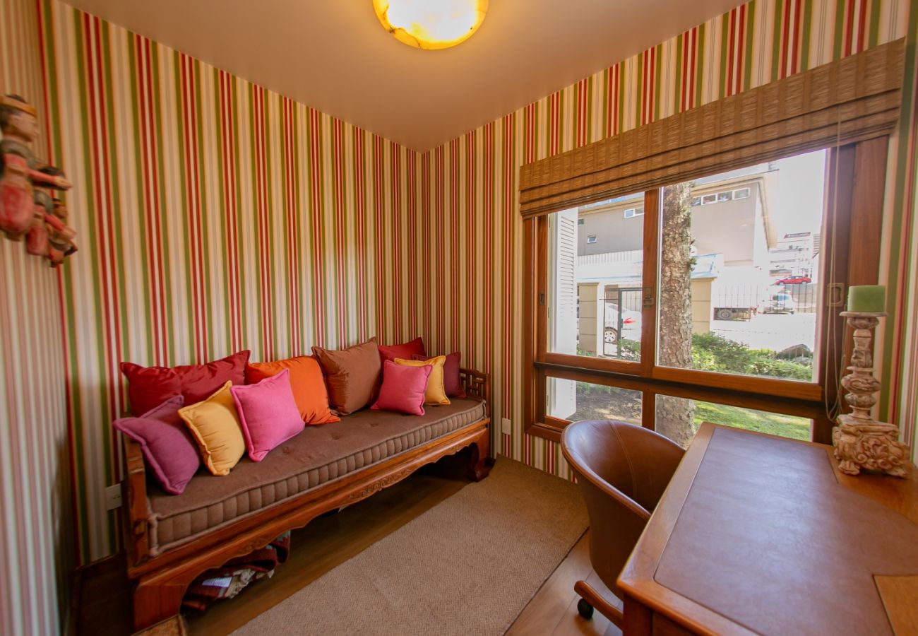 Apartamento em Gramado - Apartamento na Av Central REF 541161
