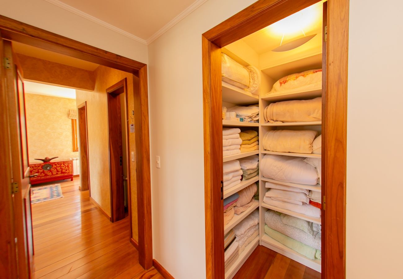 Apartamento em Gramado - Apartamento na Av Central REF 541161