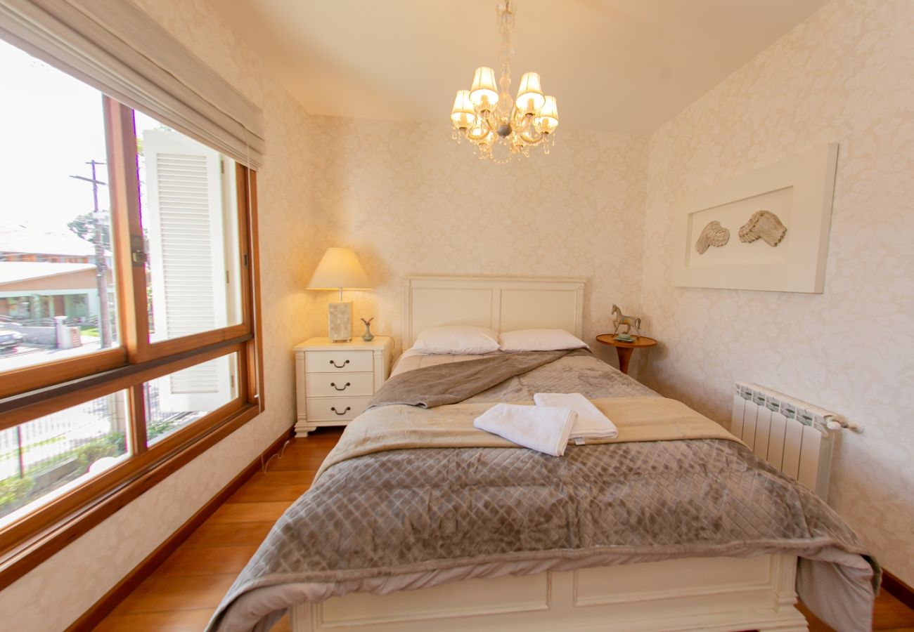 Apartamento em Gramado - Apartamento na Av Central REF 541161