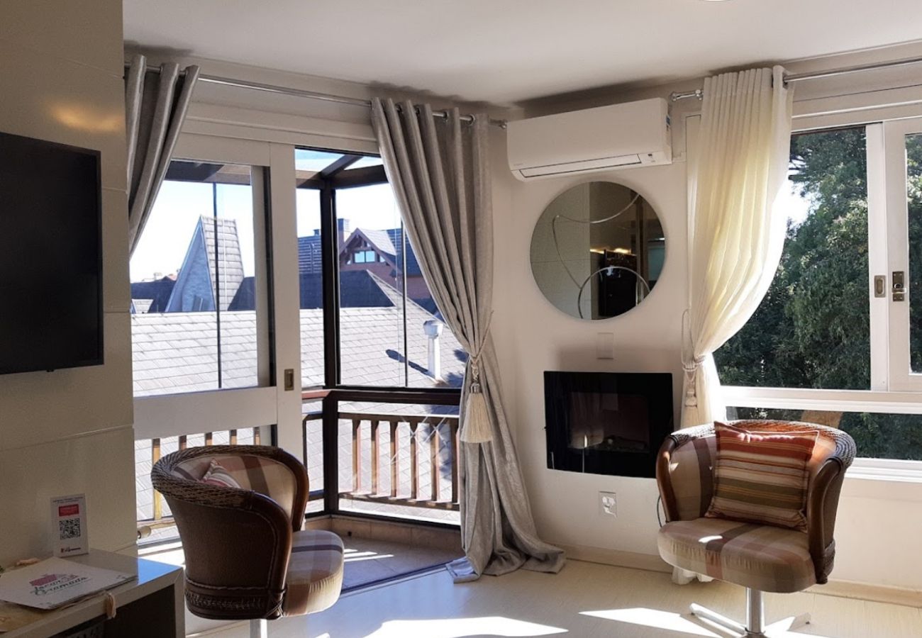 Apartamento em Gramado - Apto Cervino REF 547121