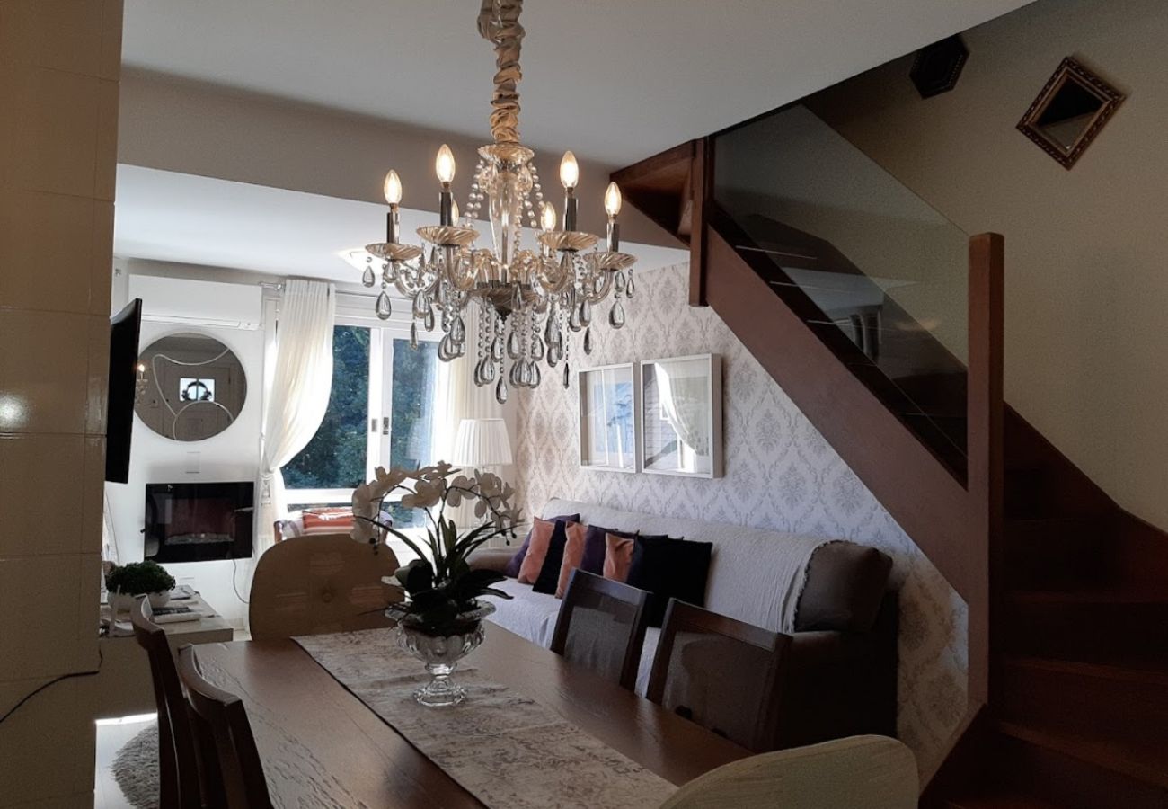 Apartamento em Gramado - Apto Cervino REF 547121