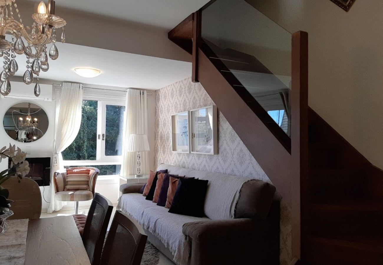 Apartamento em Gramado - Apto Cervino REF 547121