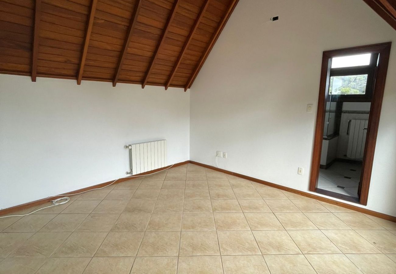 Apartamento em Gramado - Apto Monte Belo REF 547330