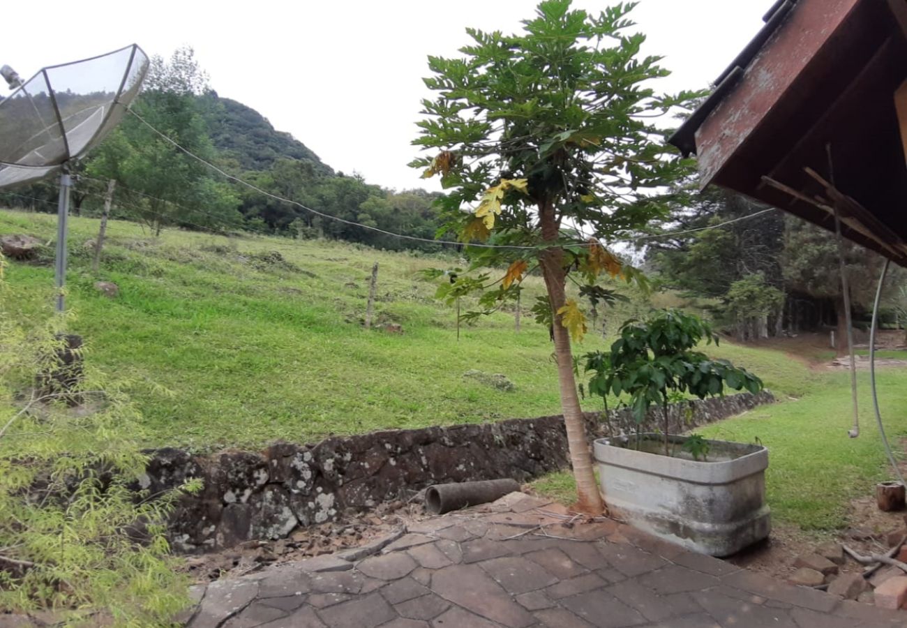 Fazenda em Gramado - Área de terras linha 28 - Gramado (REF 528638)