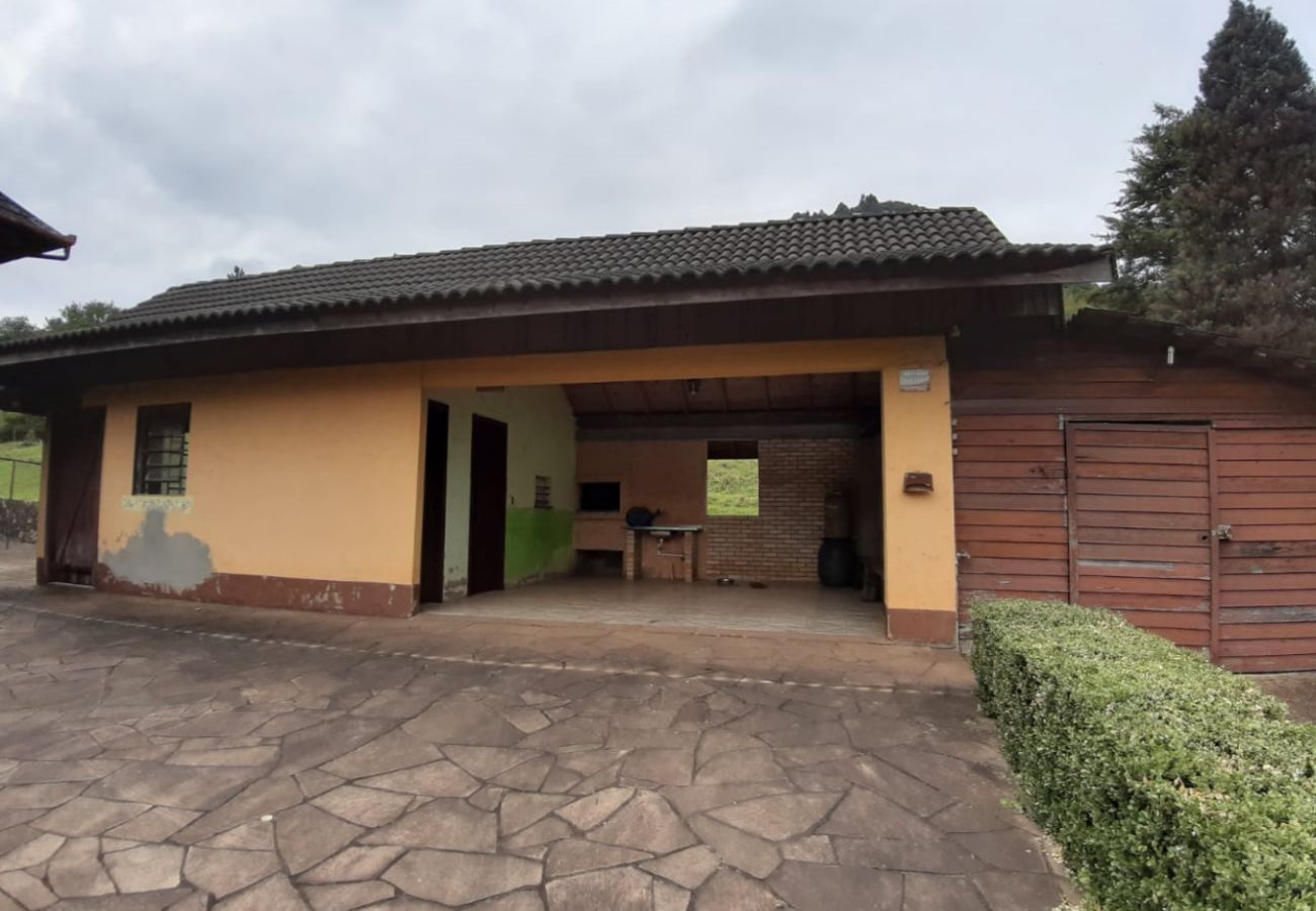 Fazenda em Gramado - Área de terras linha 28 - Gramado (REF 528638)