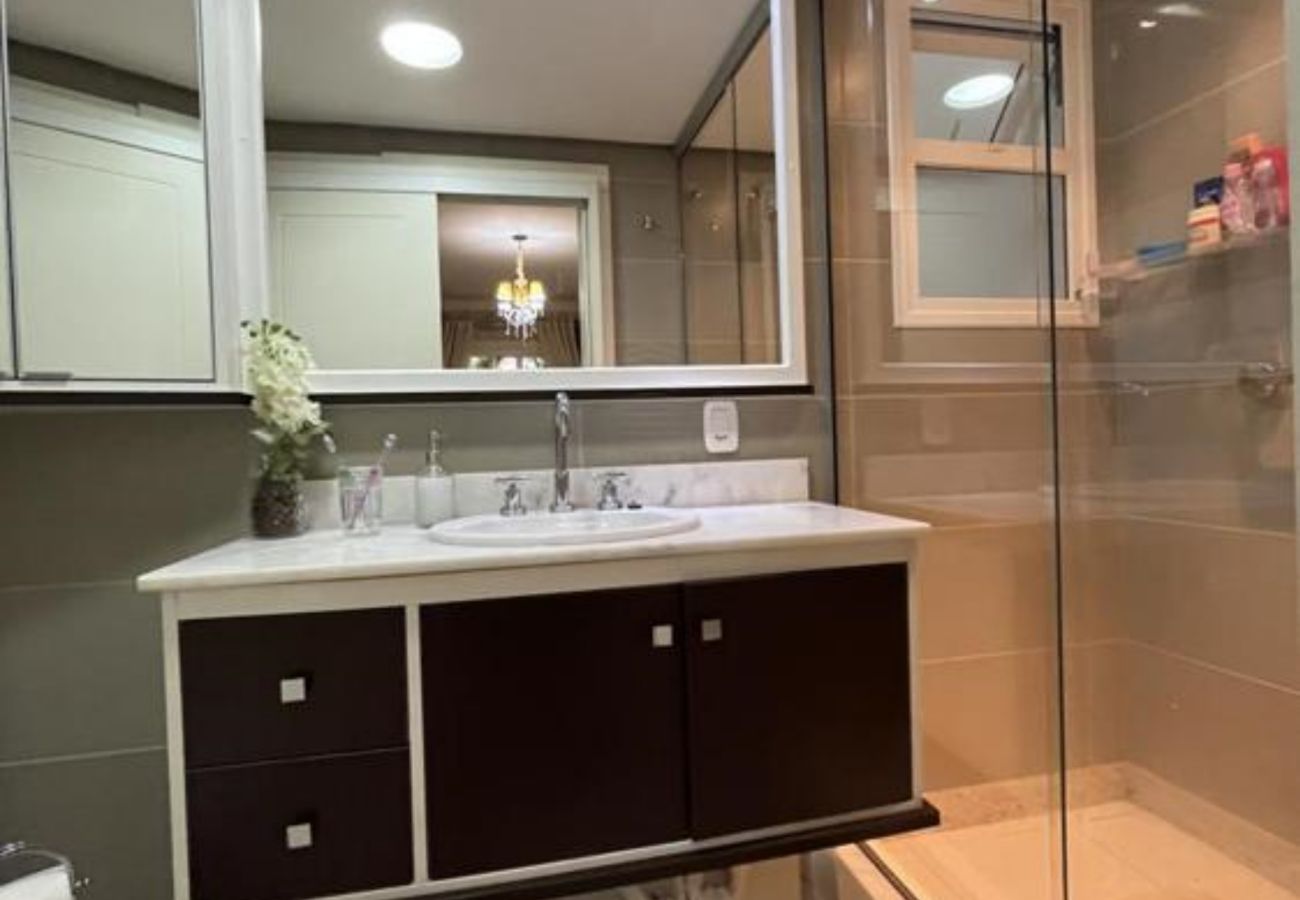 Apartamento em Gramado - Apto Oviedo REF 547159