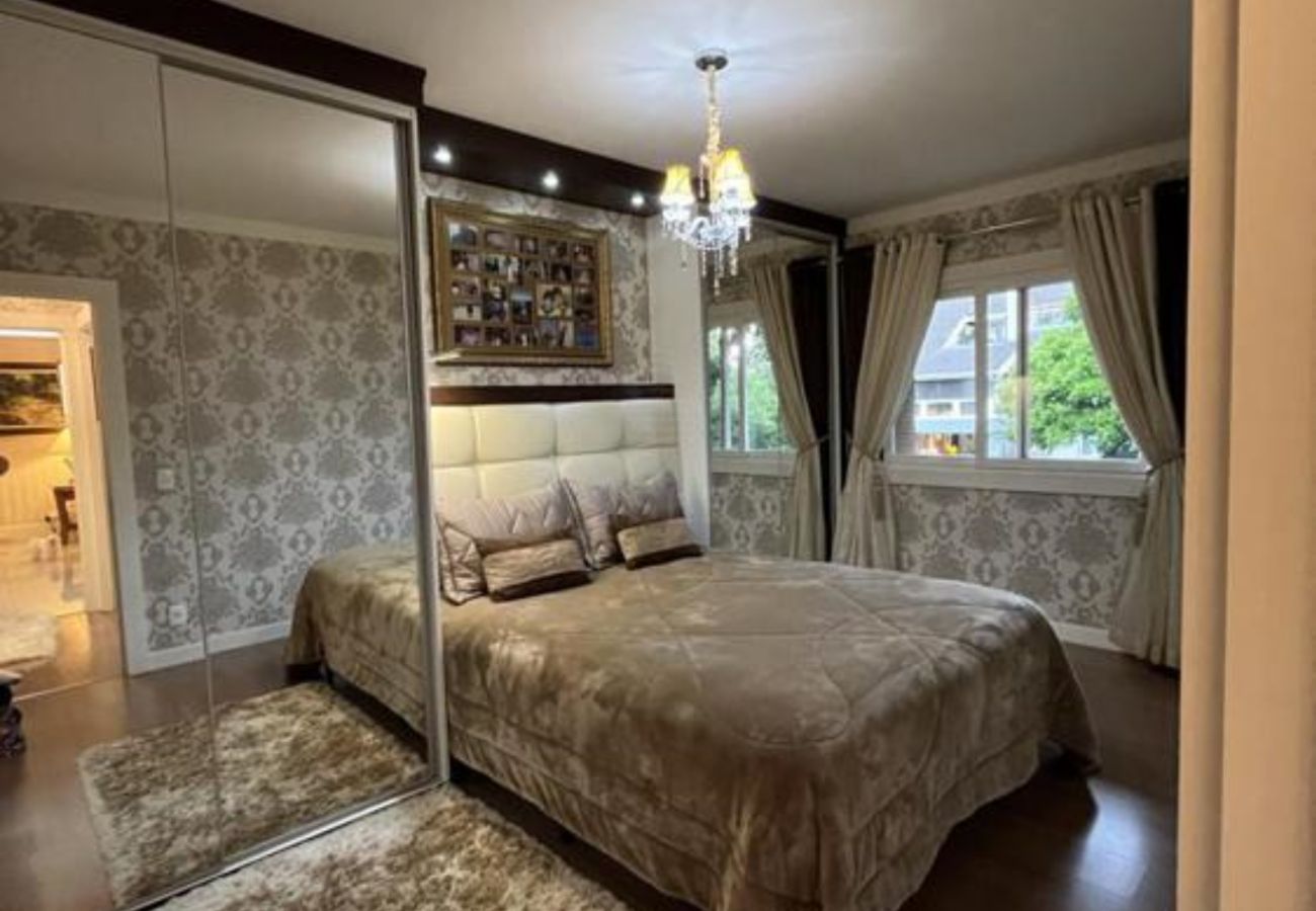 Apartamento em Gramado - Apto Oviedo REF 547159