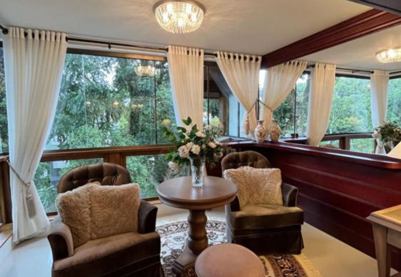 Apartamento em Gramado - Apto Oviedo REF 547159