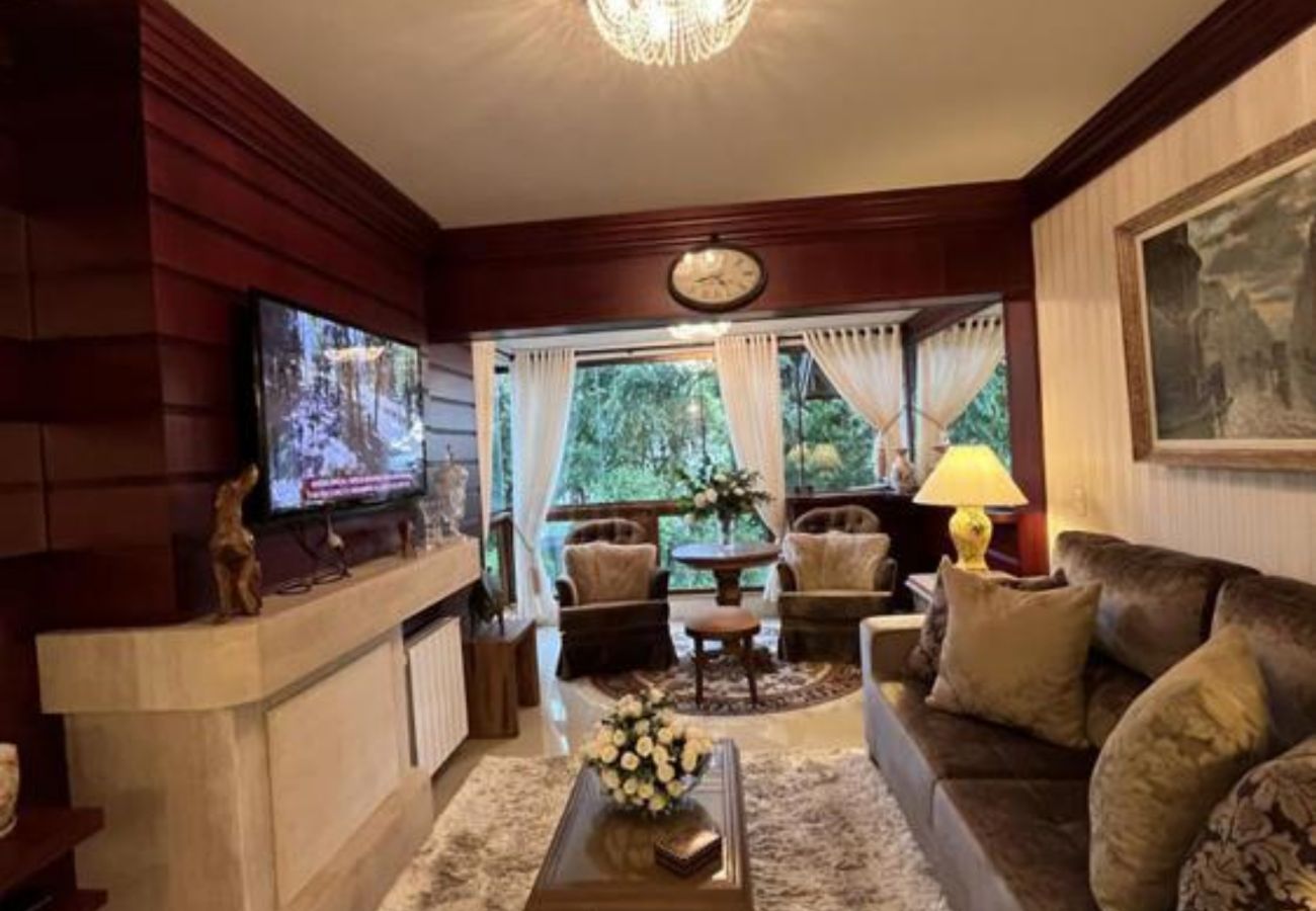 Apartamento em Gramado - Apto Oviedo REF 547159