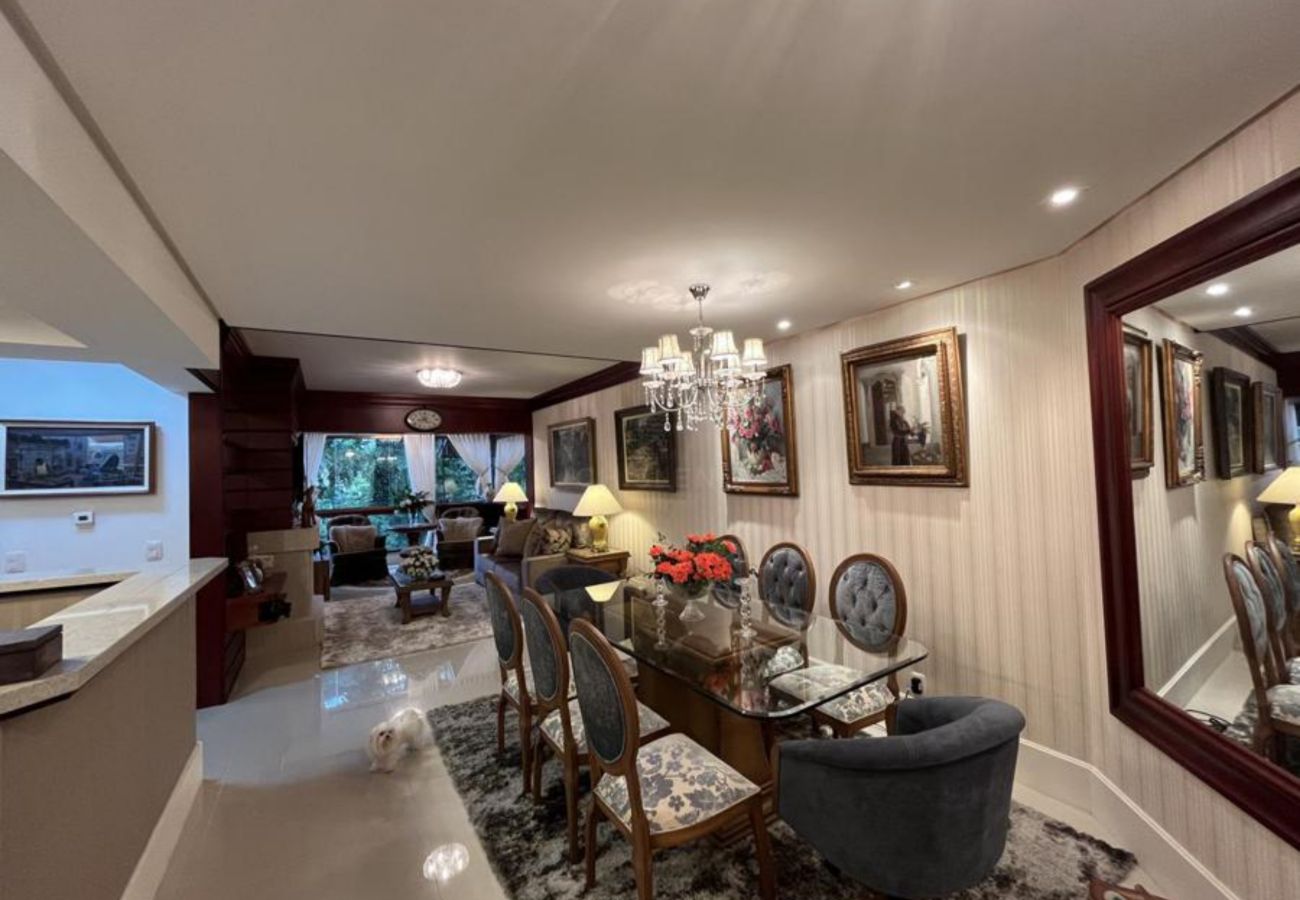 Apartamento em Gramado - Apto Oviedo REF 547159