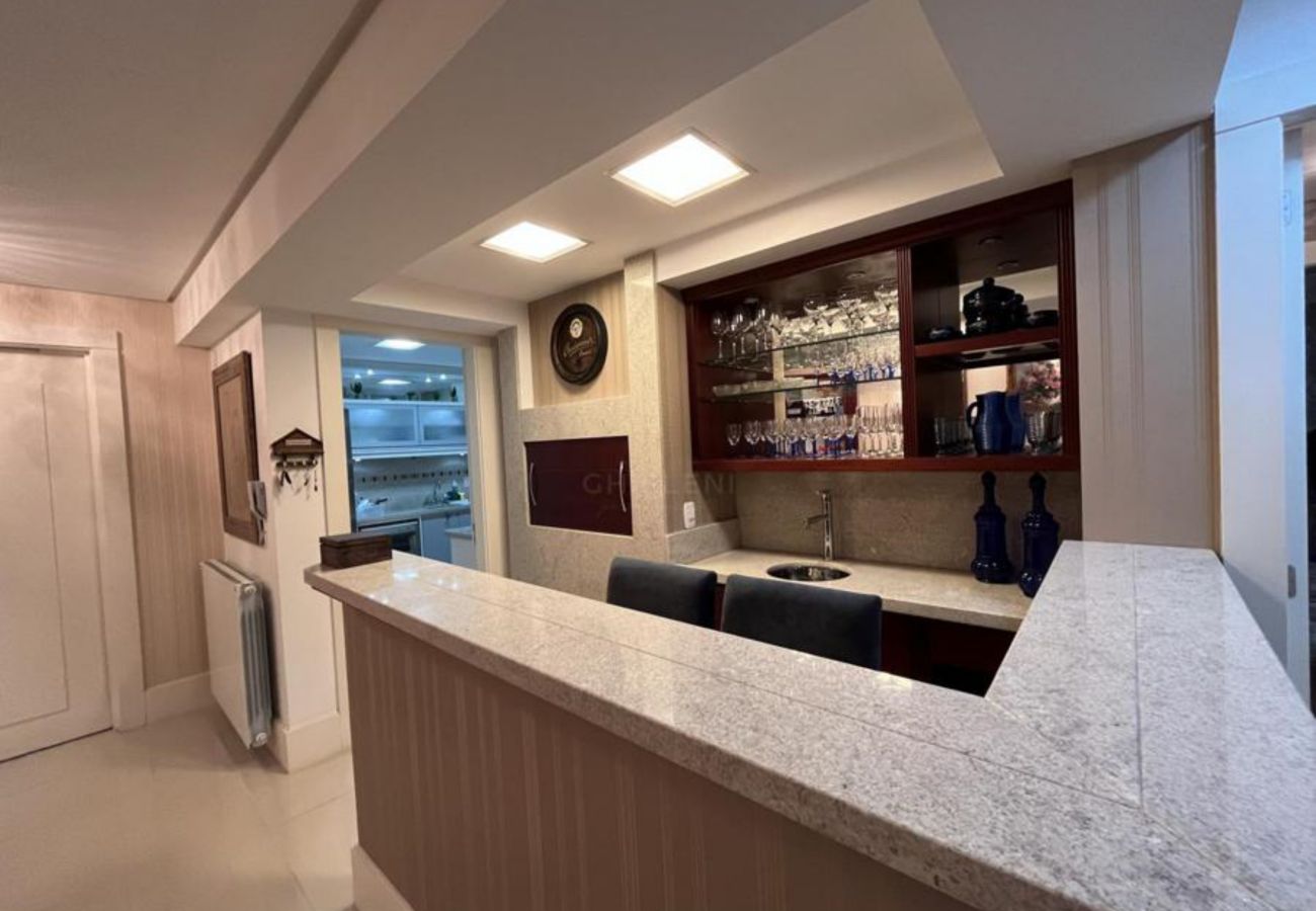 Apartamento em Gramado - Apto Oviedo REF 547159