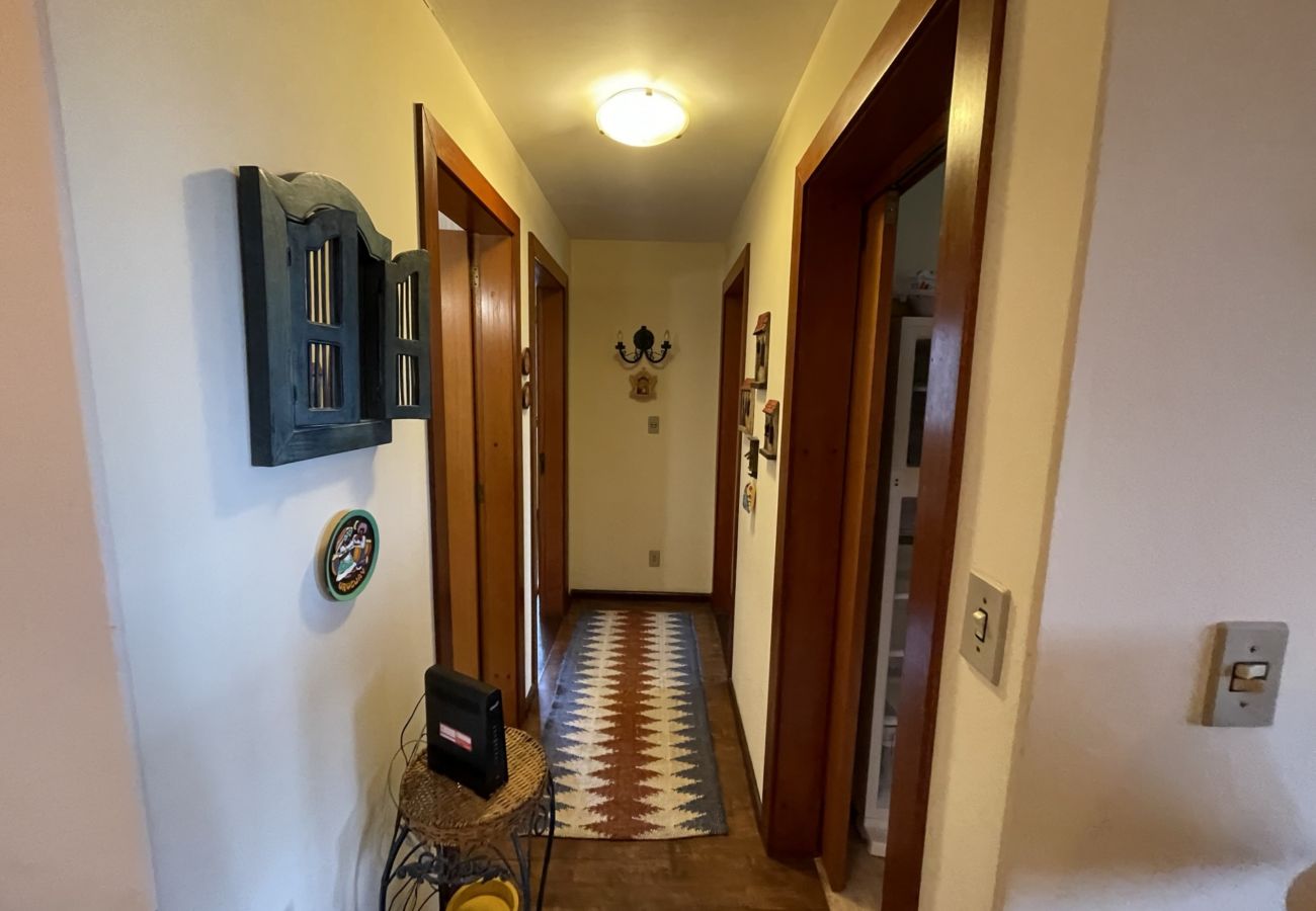 Apartamento em Gramado - Apto Solar da Praça REF 547280