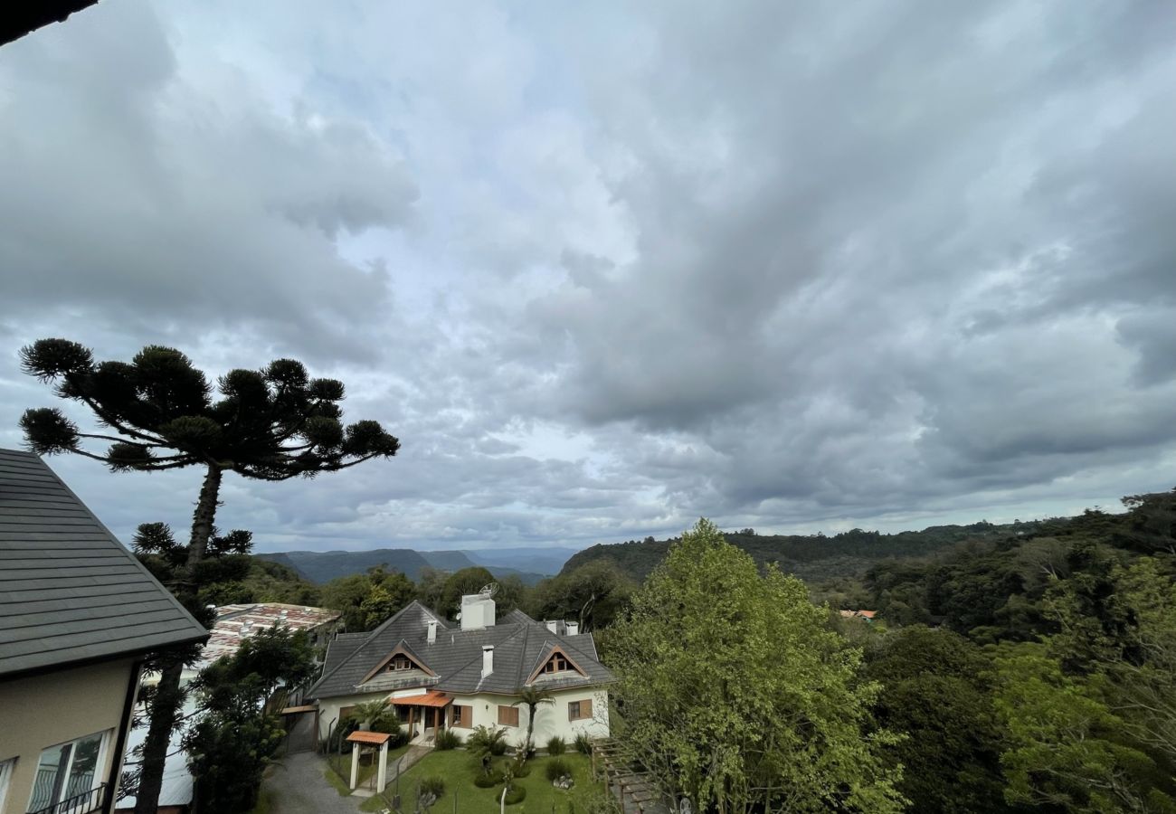 Apartamento em Gramado - Apto Solar da Praça REF 547280